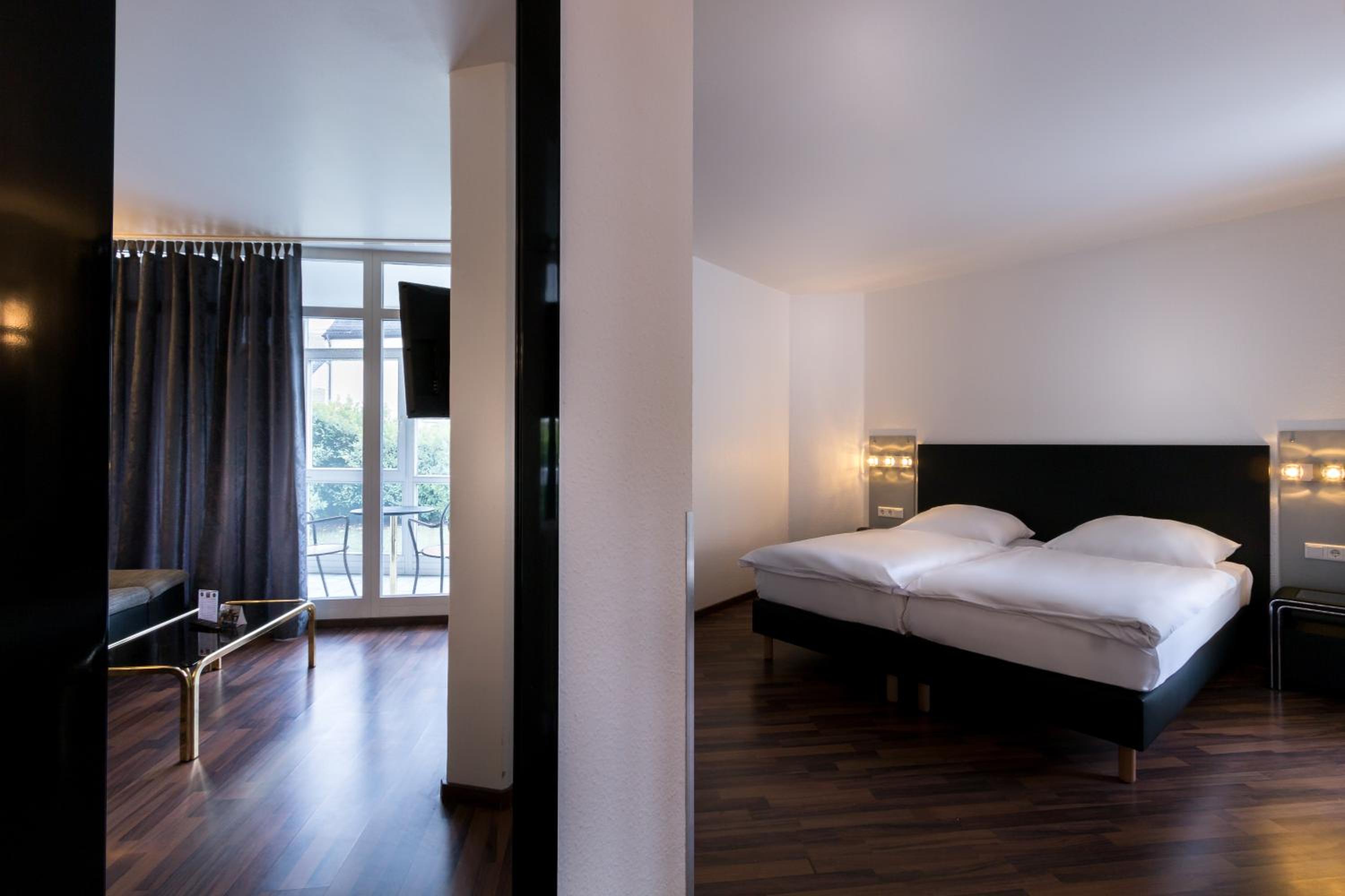Apartment - Photo 2