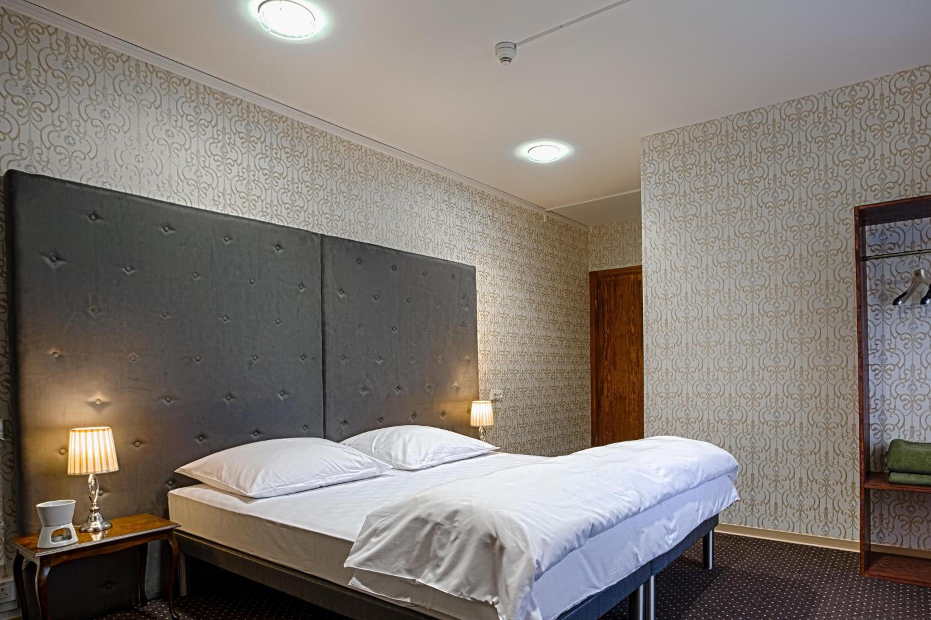 Double Room with King Bed photo 1