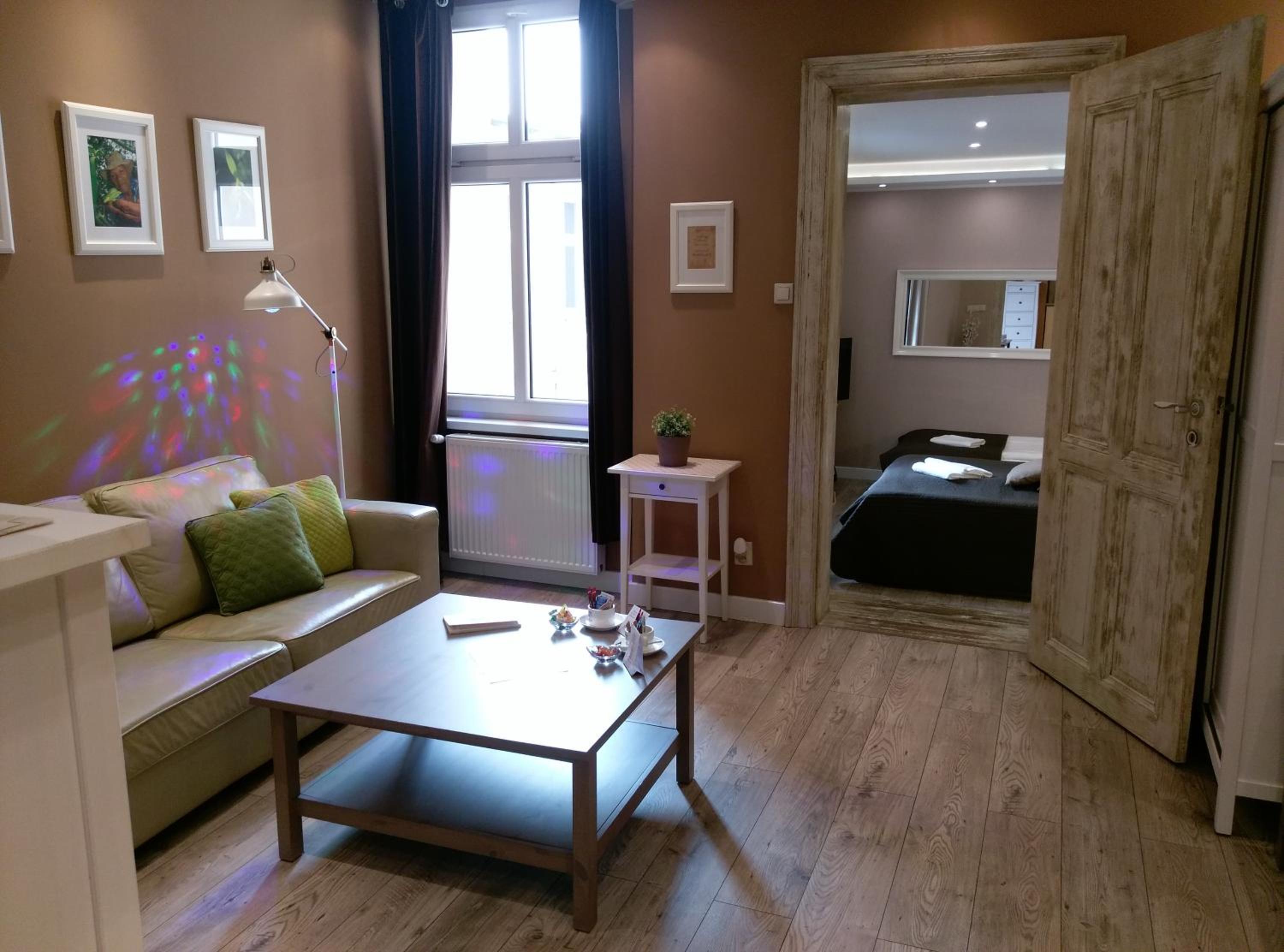 Studio Apartment - Photo 13