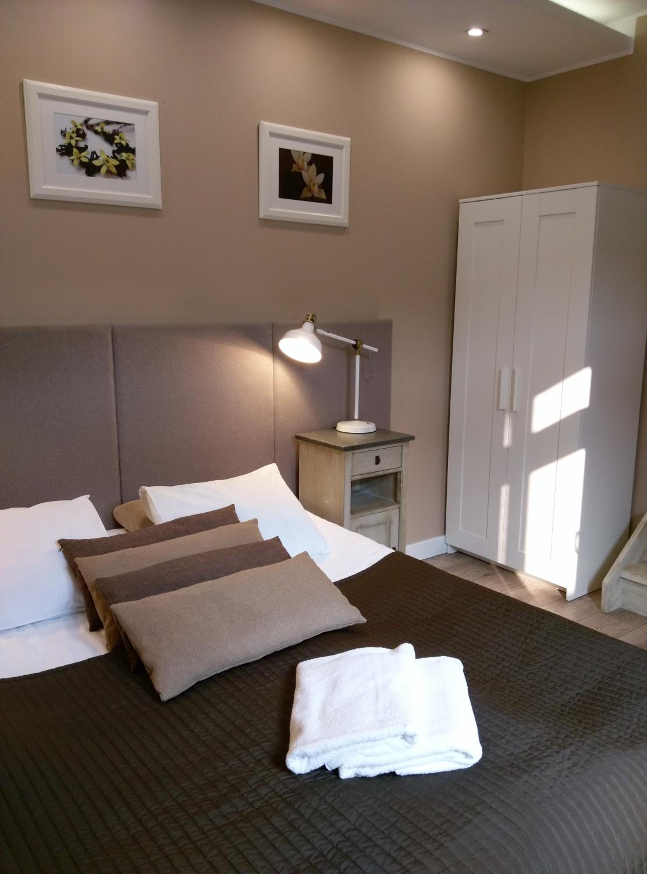 Studio Apartment - Photo 20