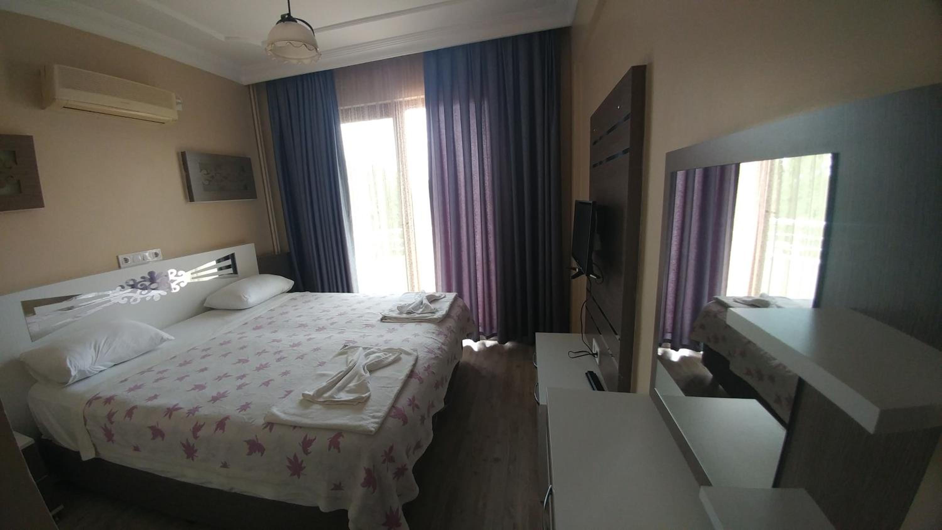 Double Room - Photo 3