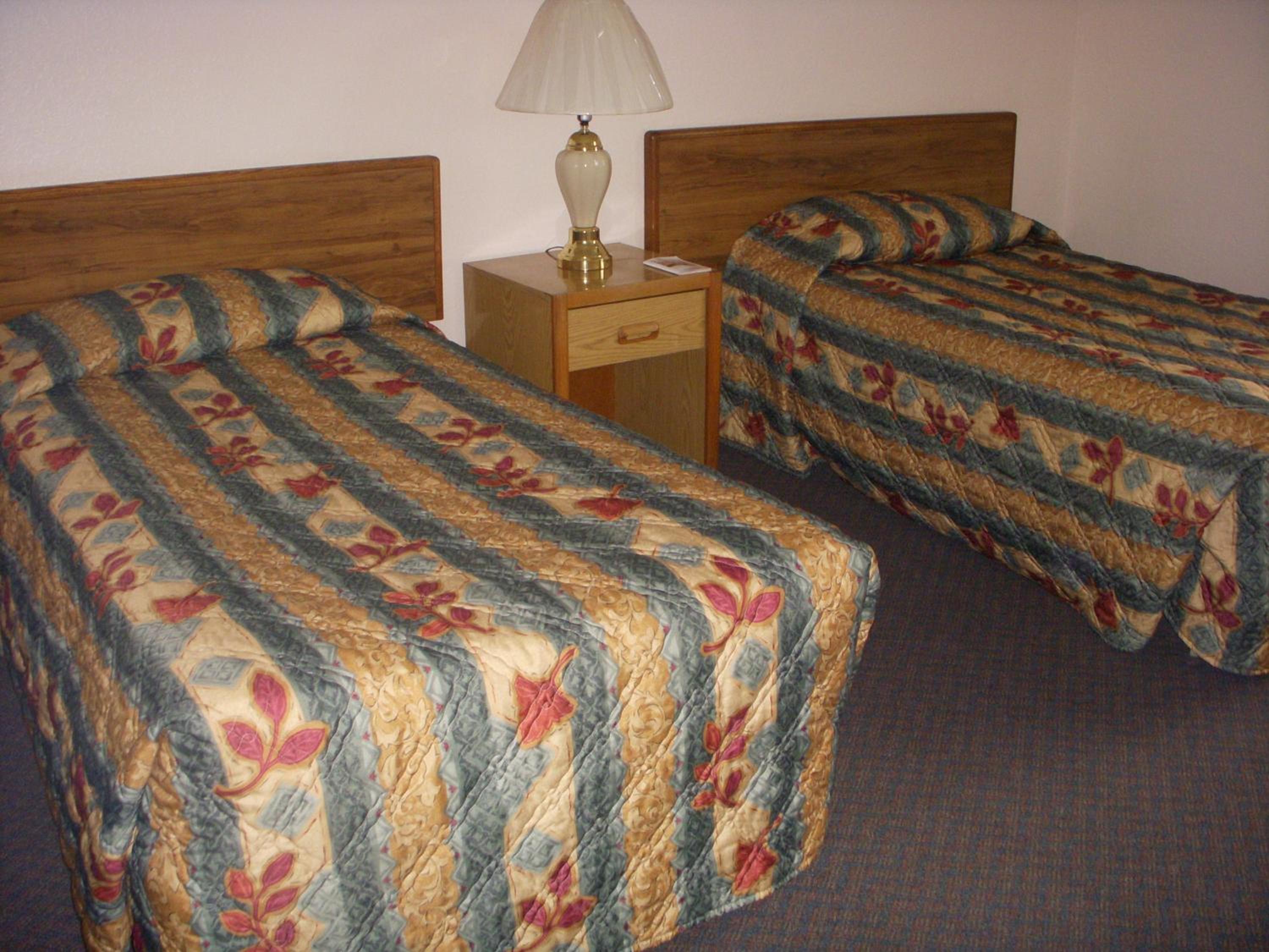 Three-Bedroom Suite - Non-Smoking - Photo 4