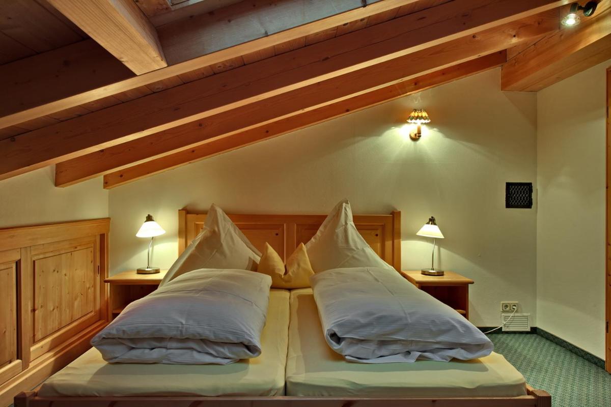Two-Bedroom Deluxe Apartment with Balcony photo 2