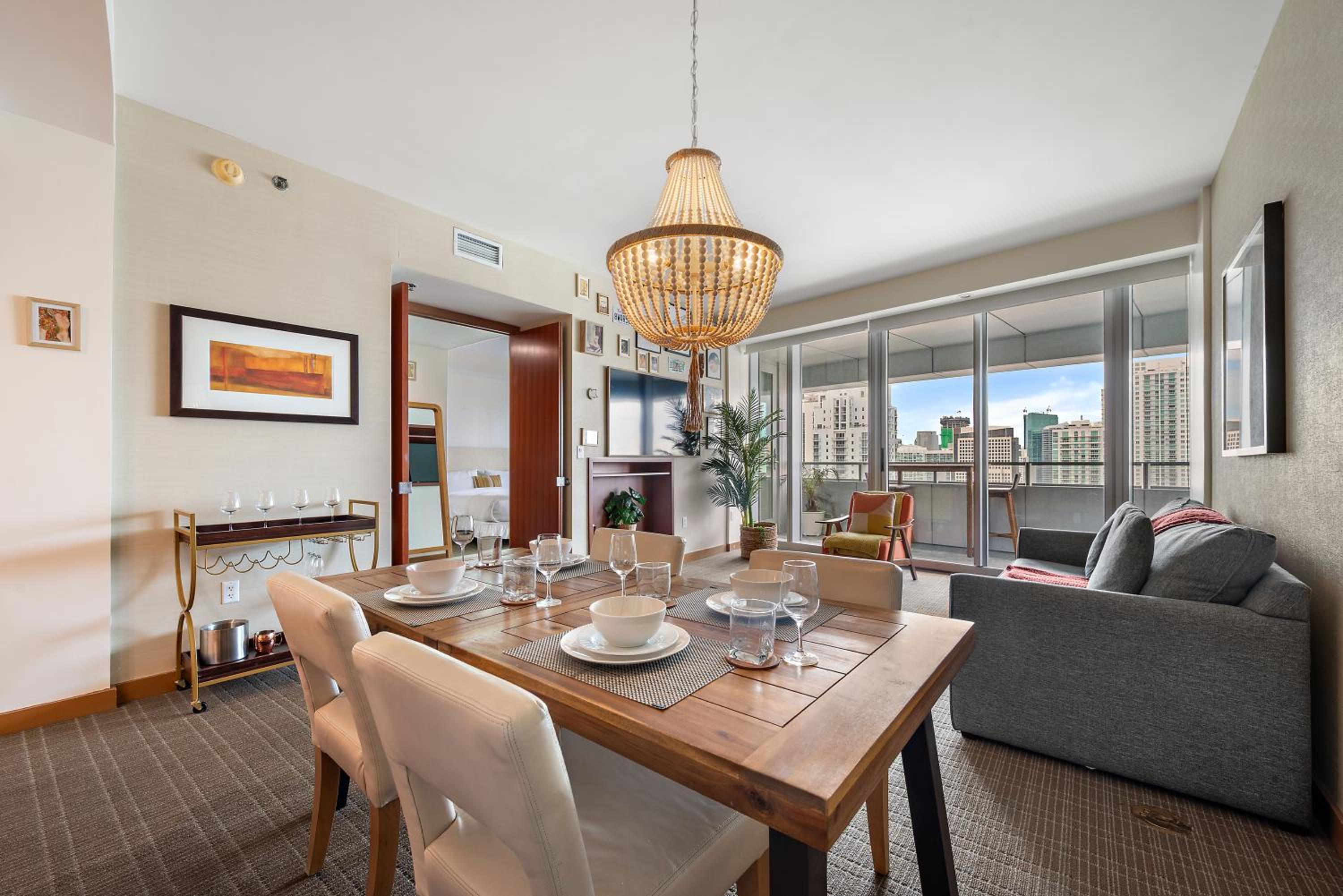 One-Bedroom Apartment with Sea View and Balcony photo 1