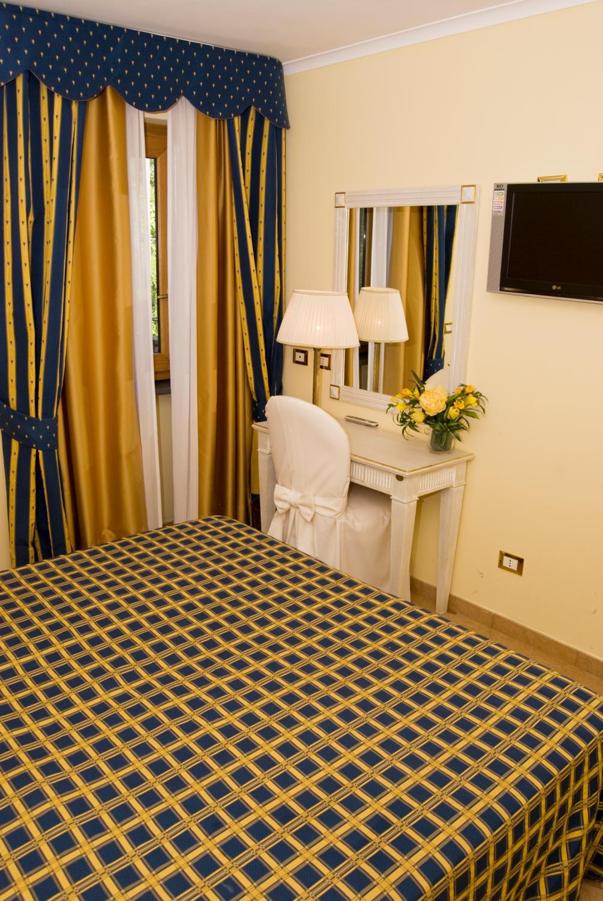 Economy Double or Twin Room - Photo 1