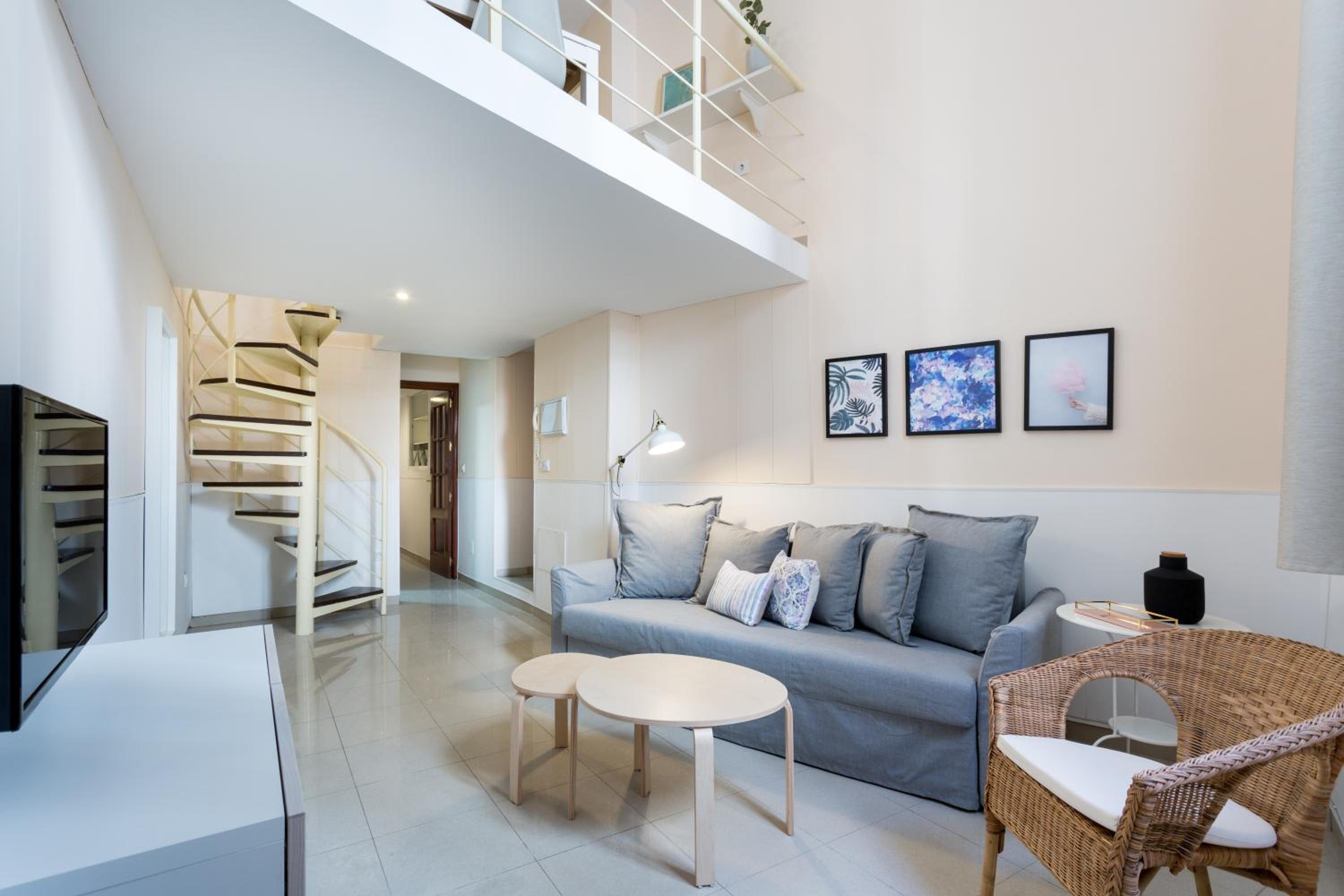 Duplex Apartment - Photo 30
