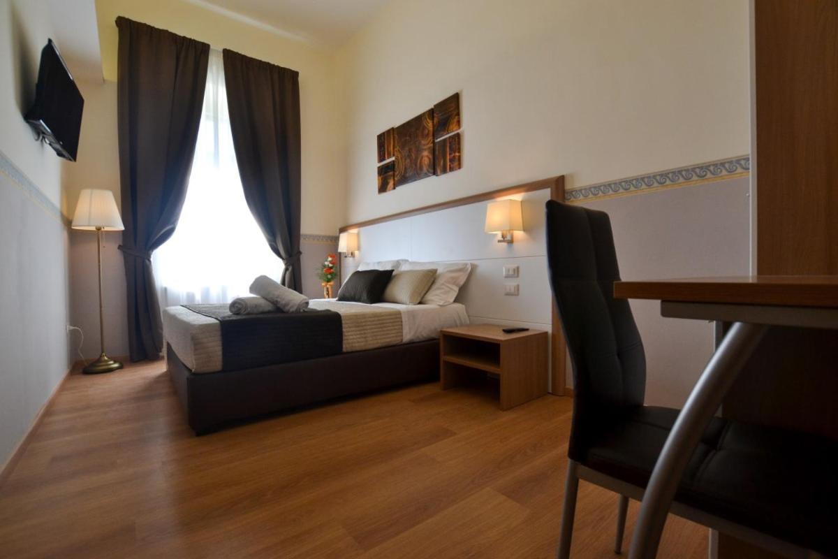 Deluxe Double Room - Photo 3