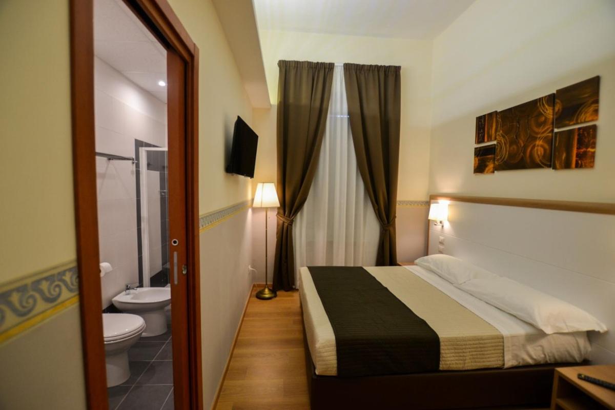 Deluxe Double Room - Photo 4