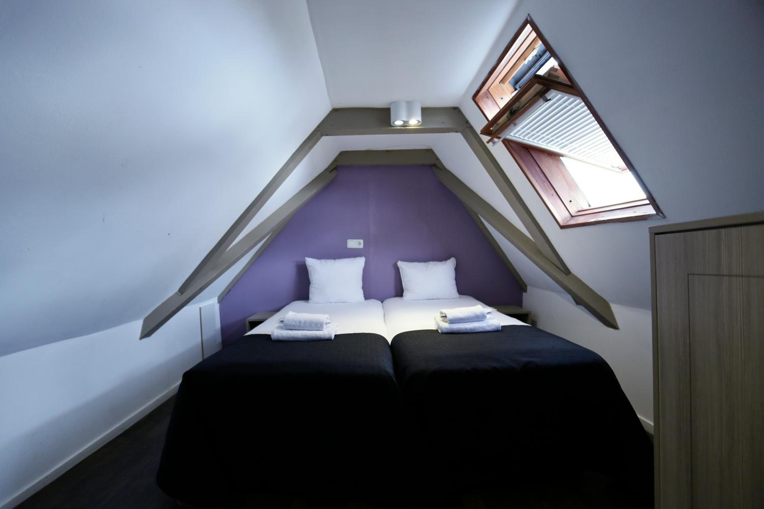 Quadruple Room thumbnail 6
