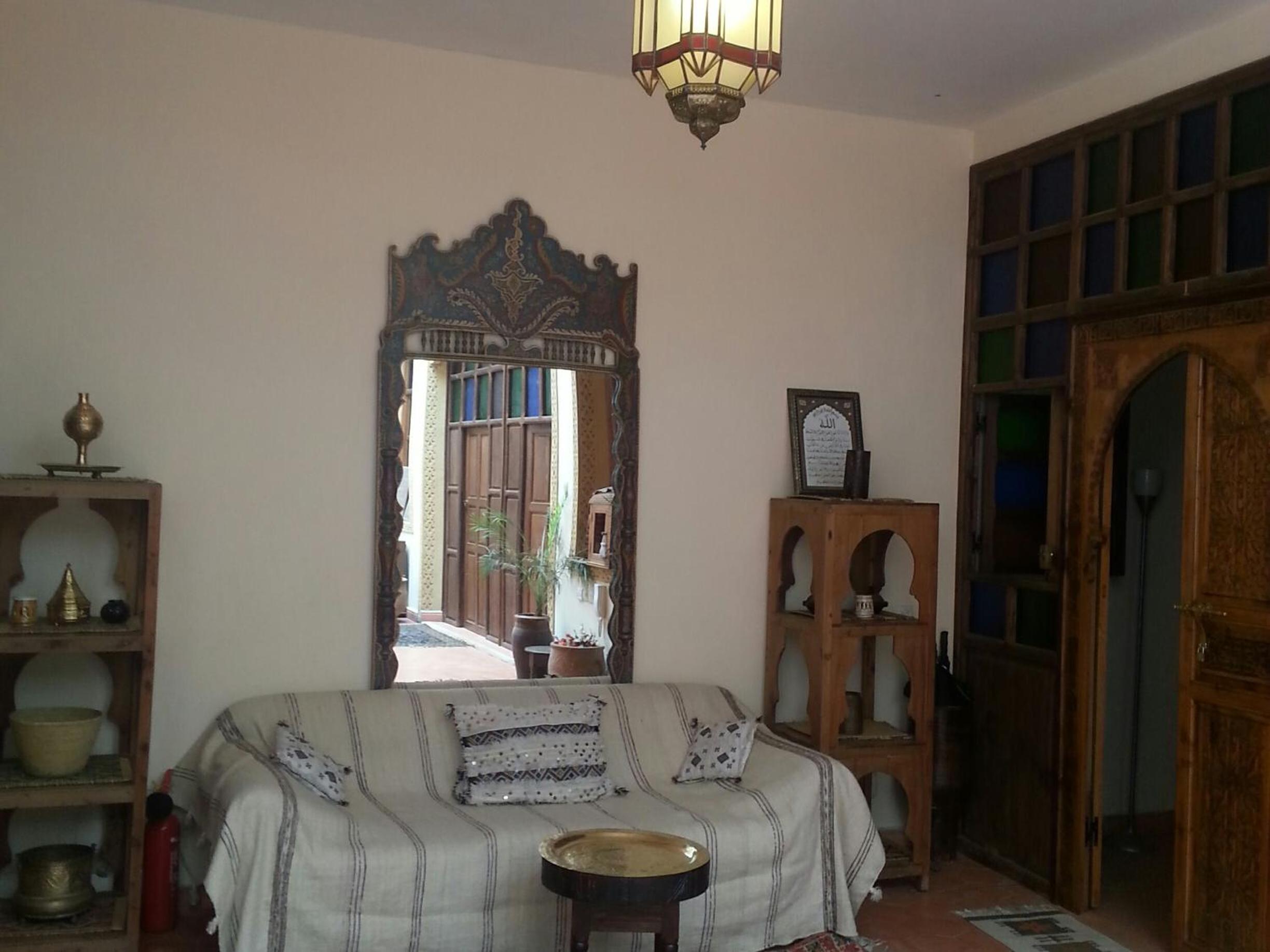 Double Room with Patio View - Photo 6