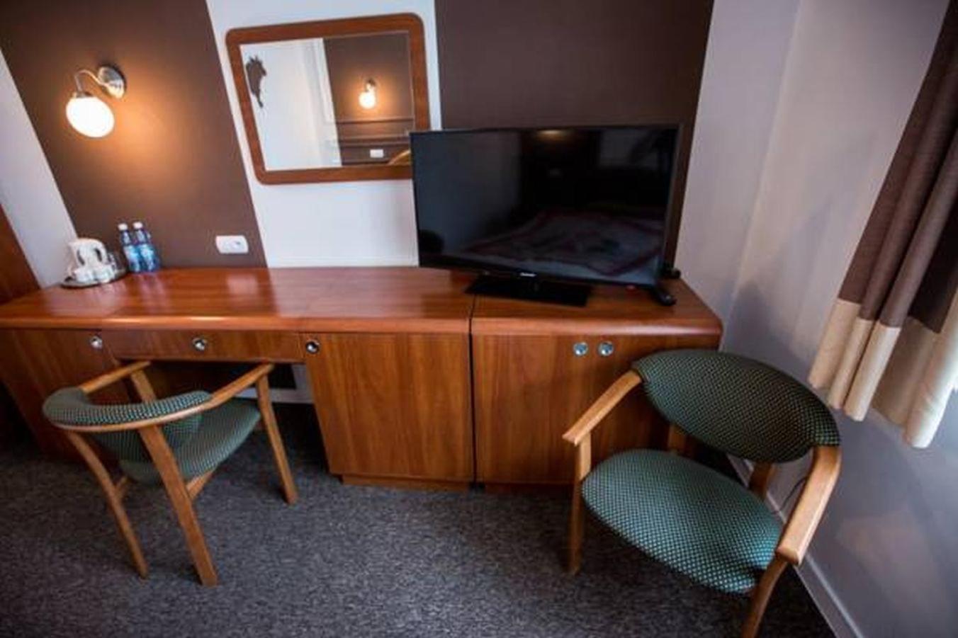 Twin Room - Photo 17
