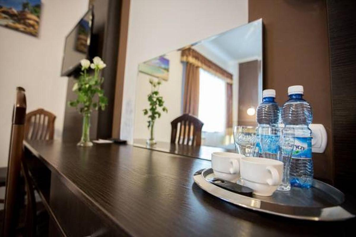 Twin Room - Photo 2