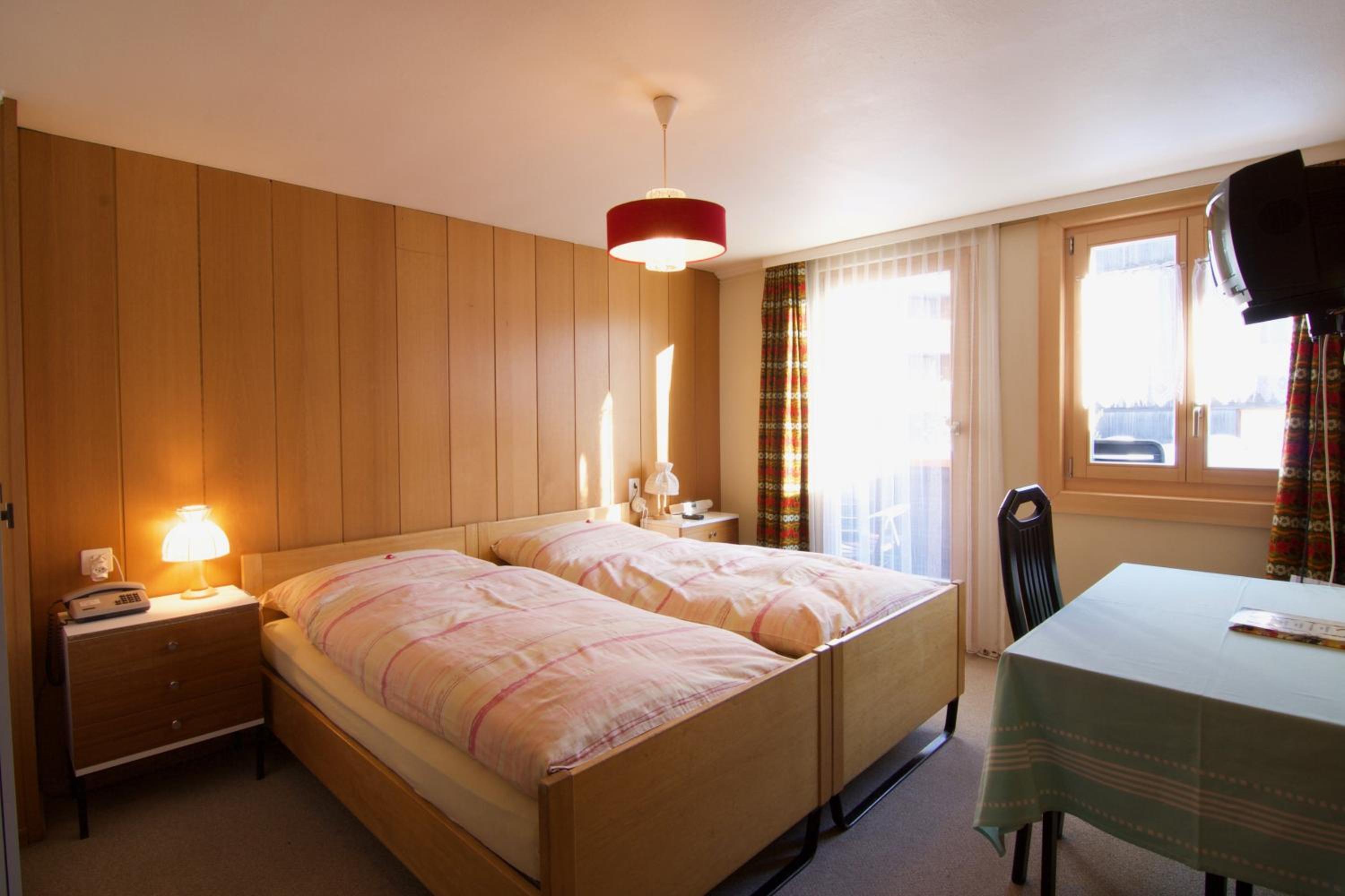 Standard Double Room - Photo 4