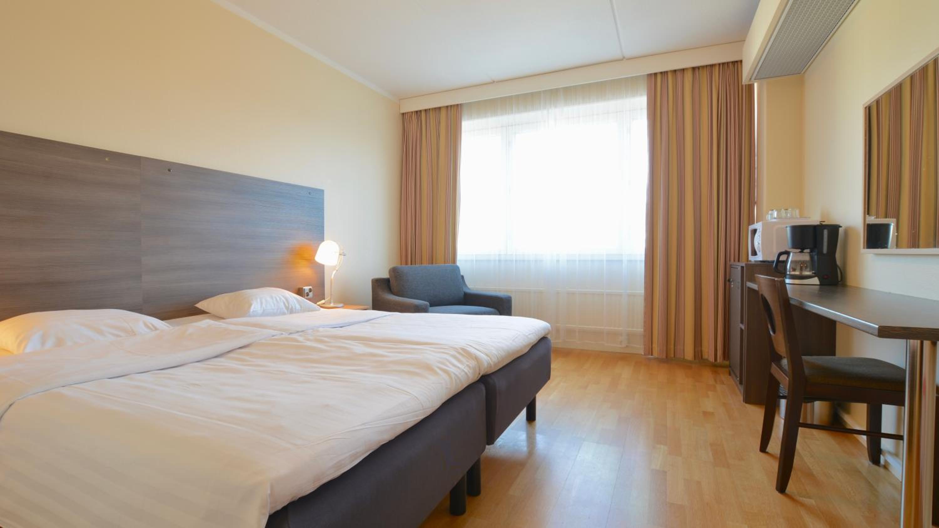 Double Room with Chair Bed  - Photo 4