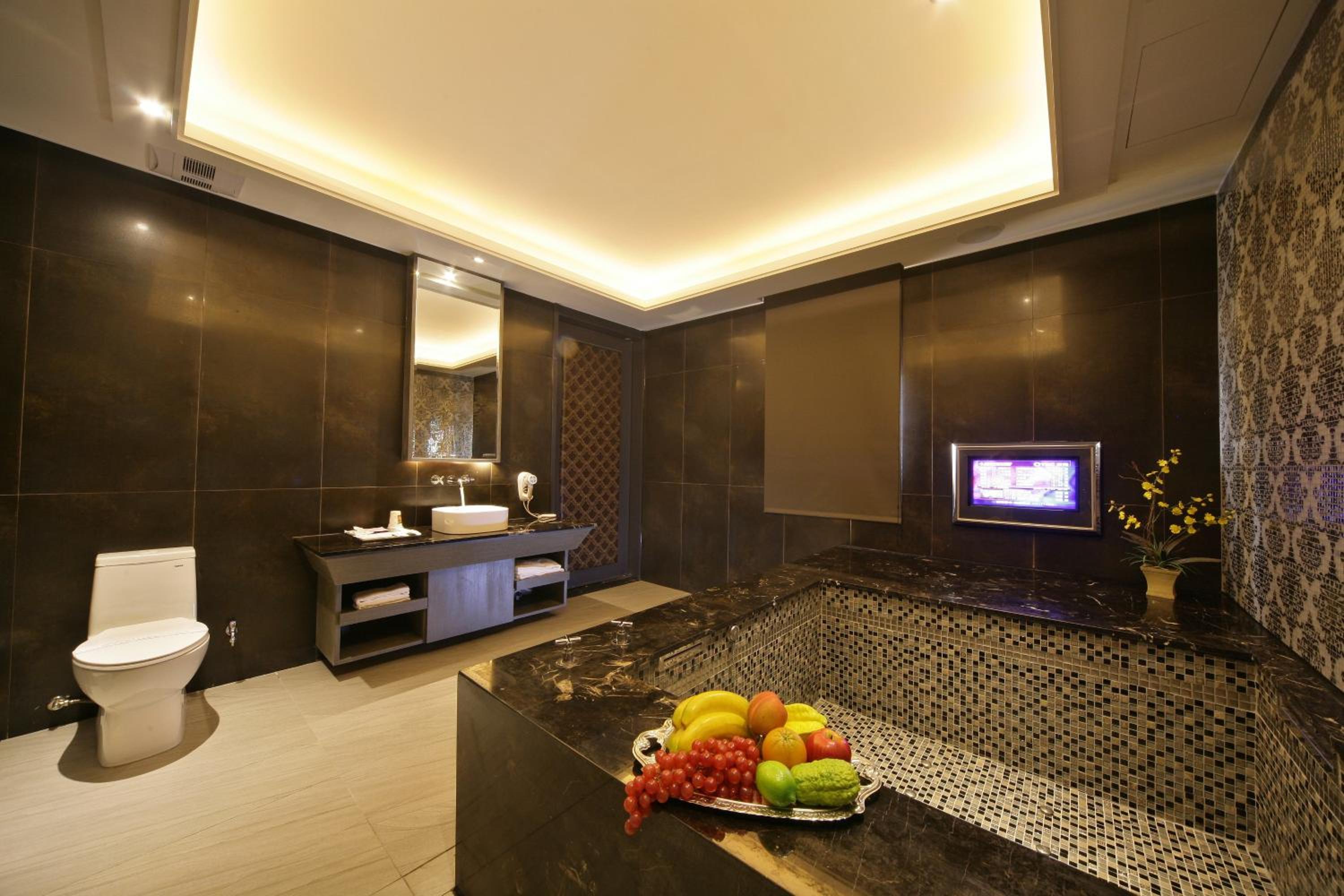 Deluxe King Room photo 3