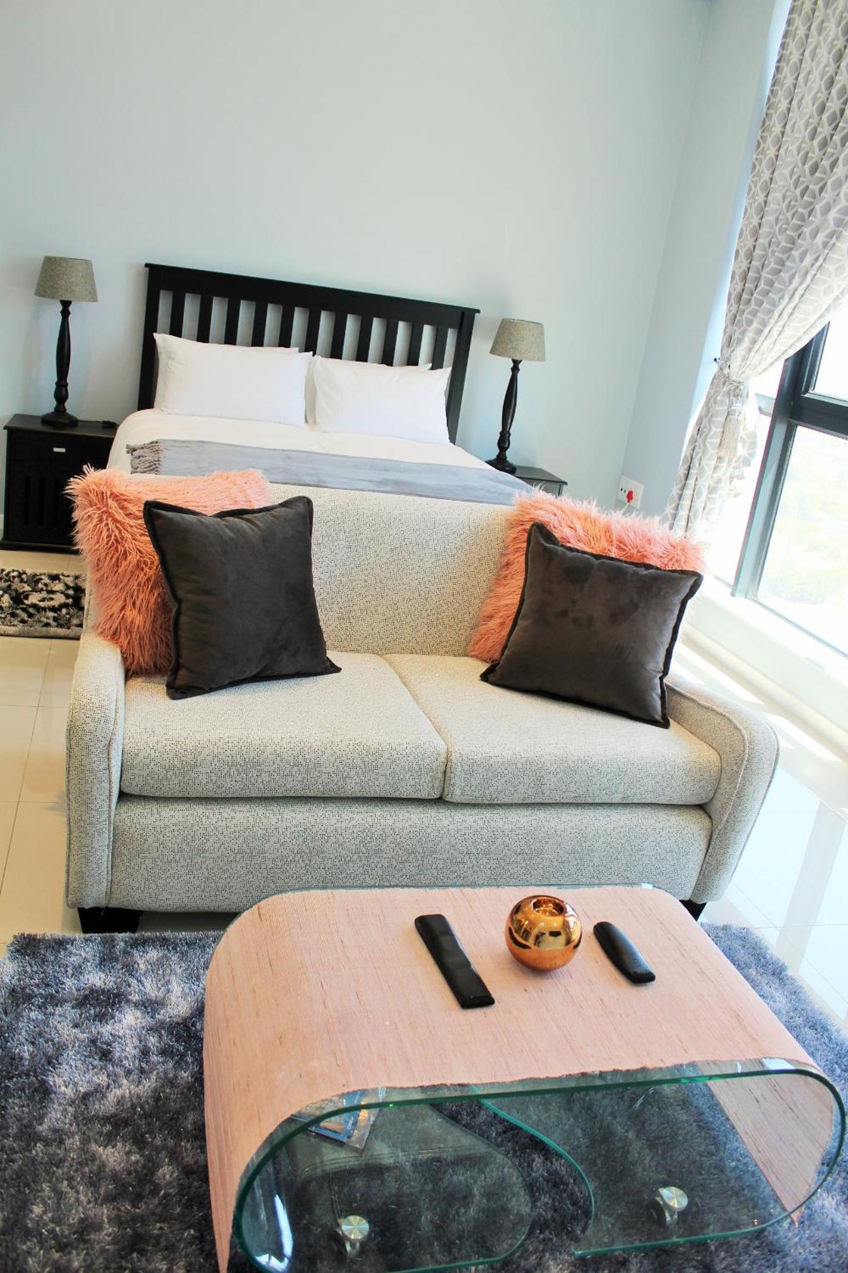 Studio Apartment photo 2