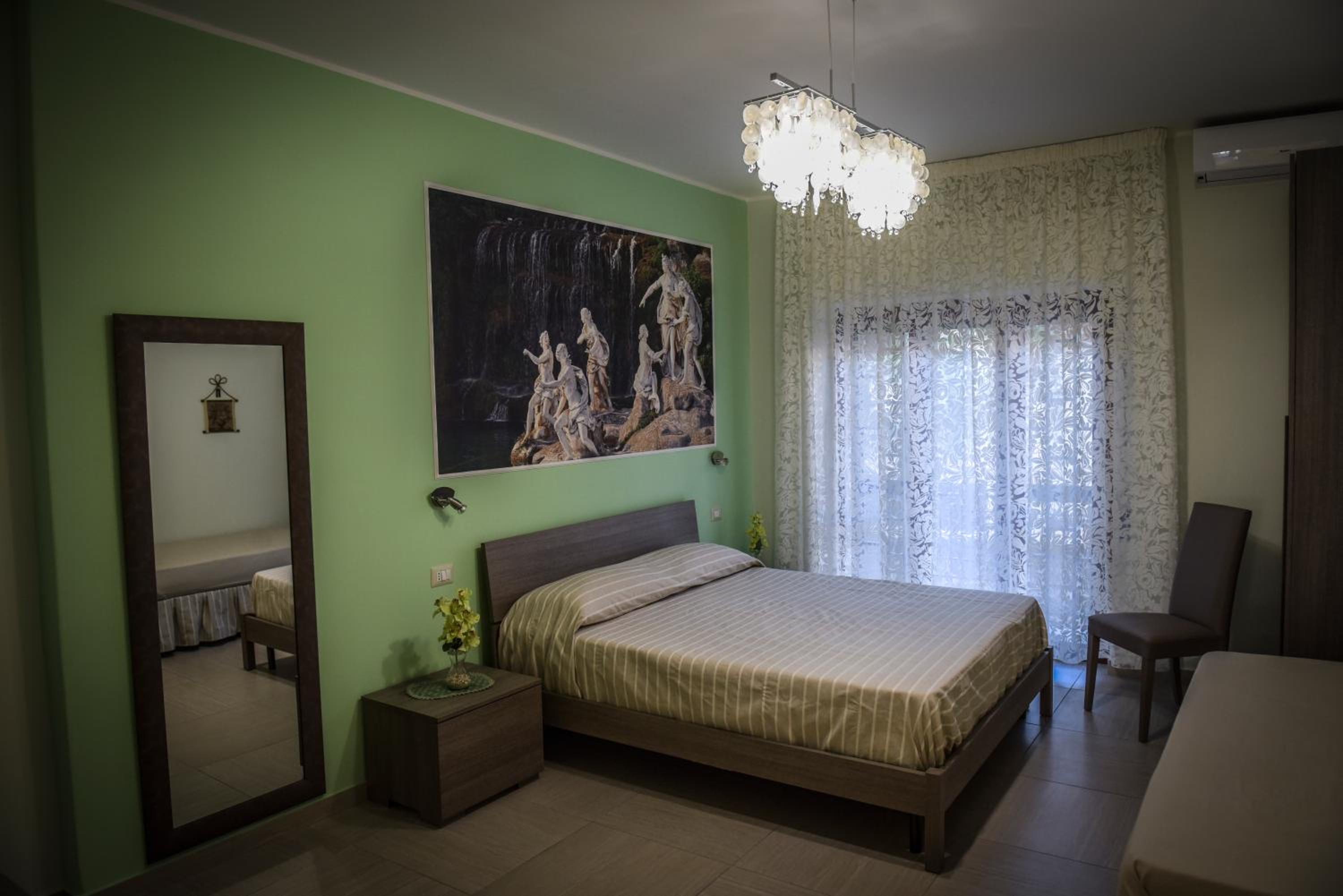 Triple Room with Private Bathroom photo 3