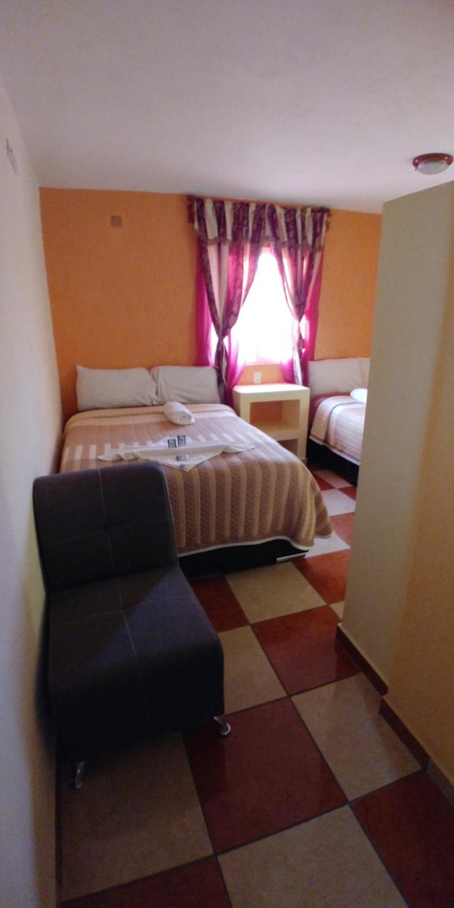 Twin Room - Photo 1