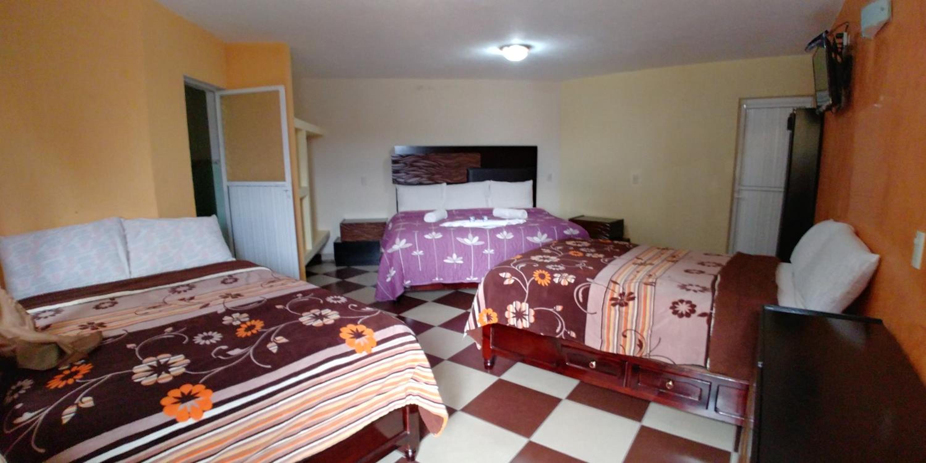 Family Room - Photo 4