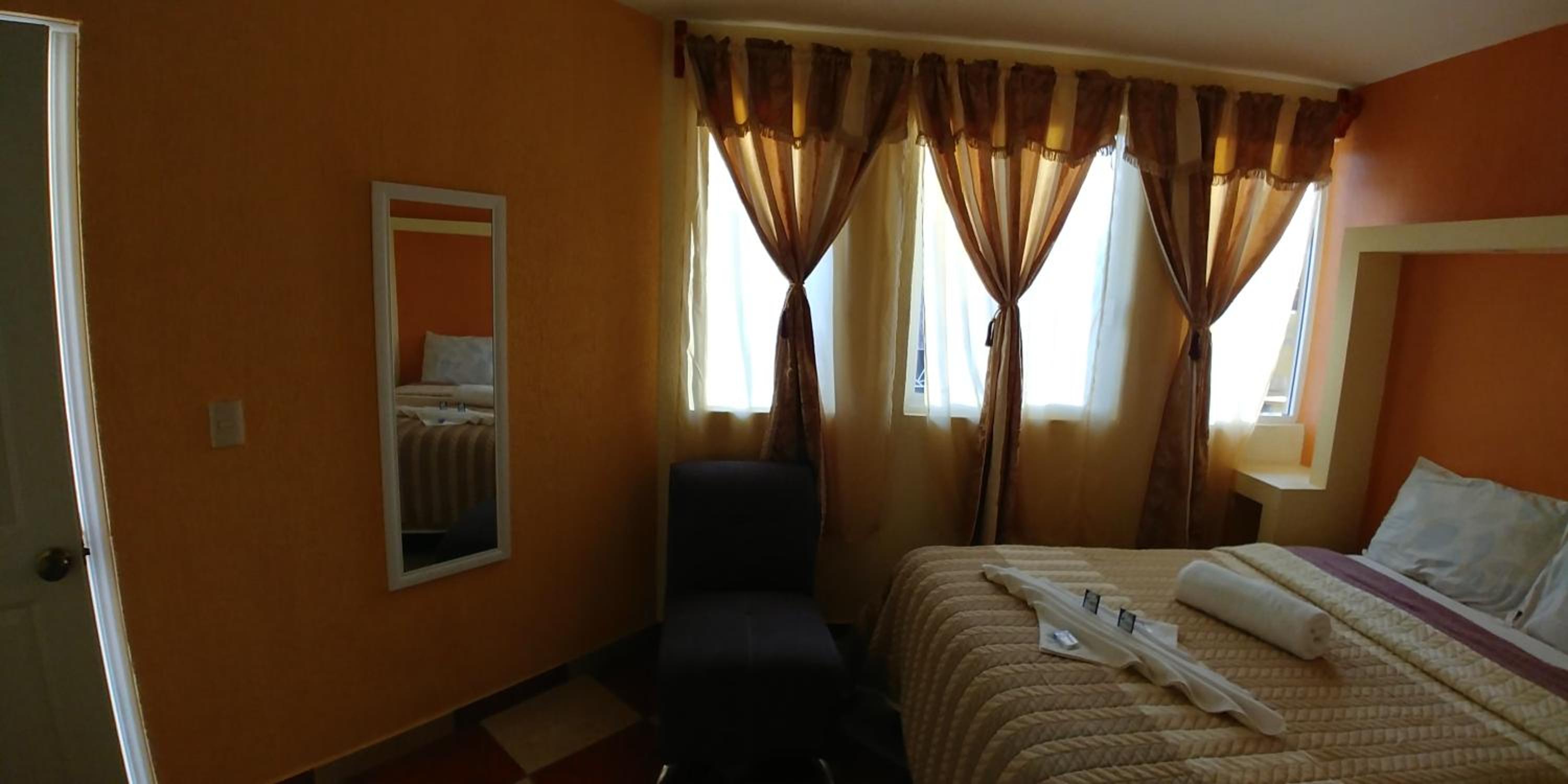 Double Room - Photo 3