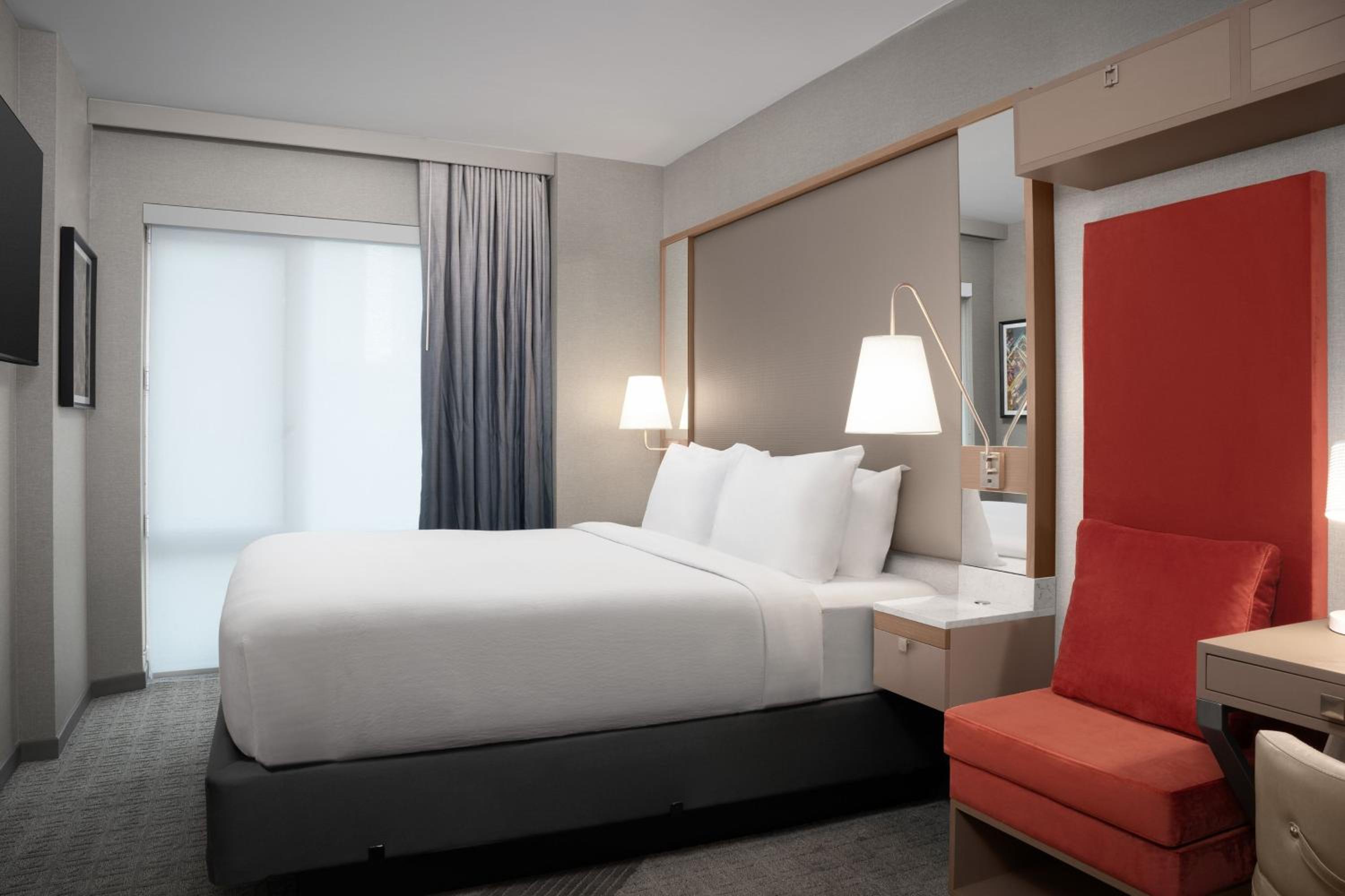 King Suite with High Floor