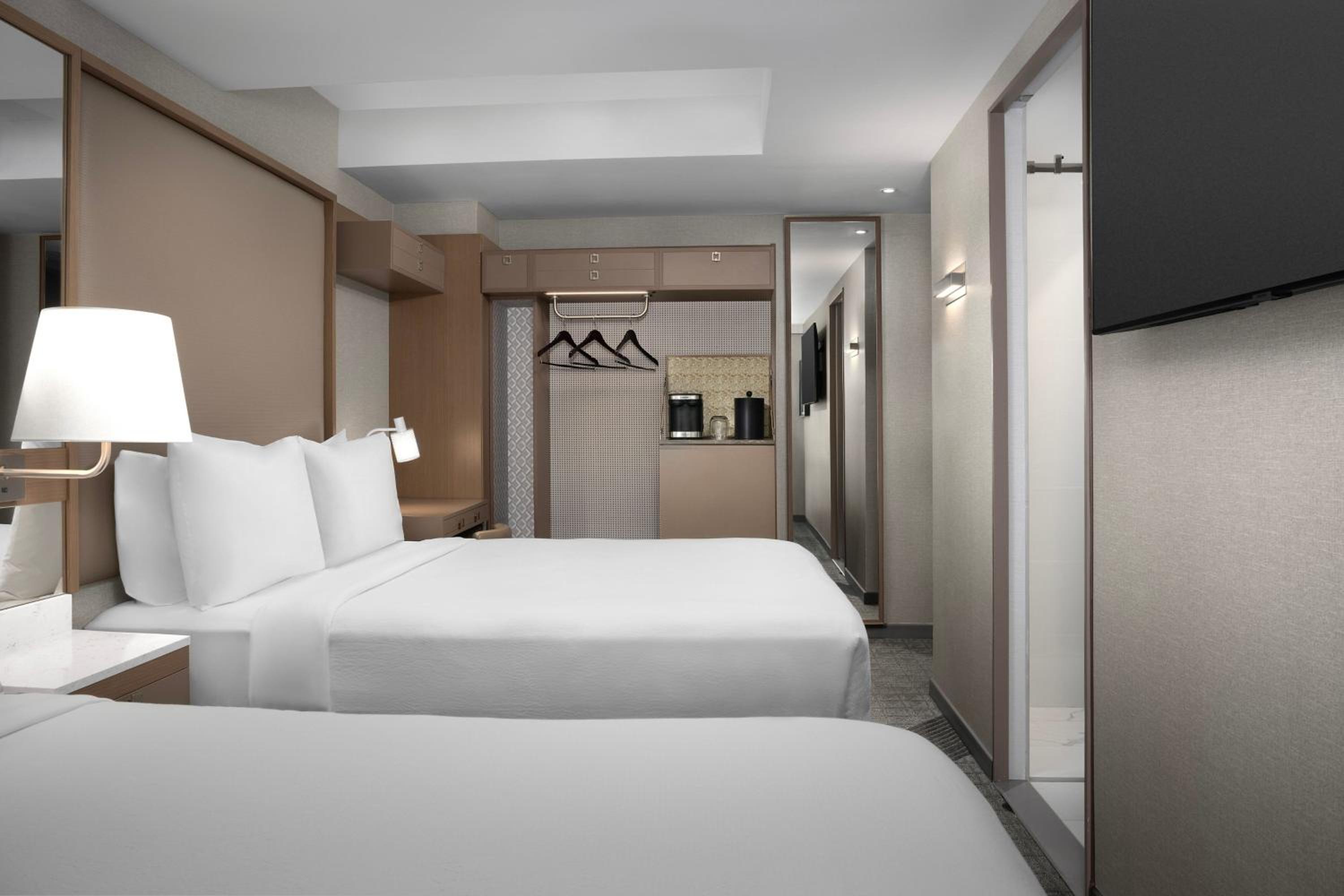 Queen Suite with Two Queen Beds