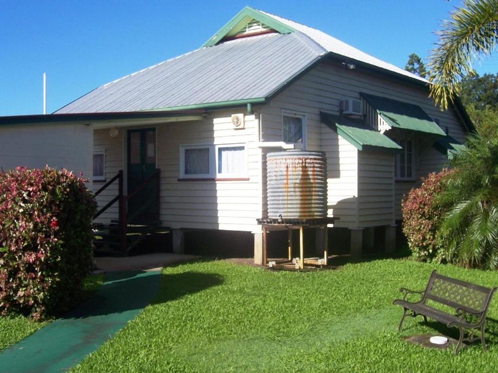 Two-Bedroom Cottage photo 2