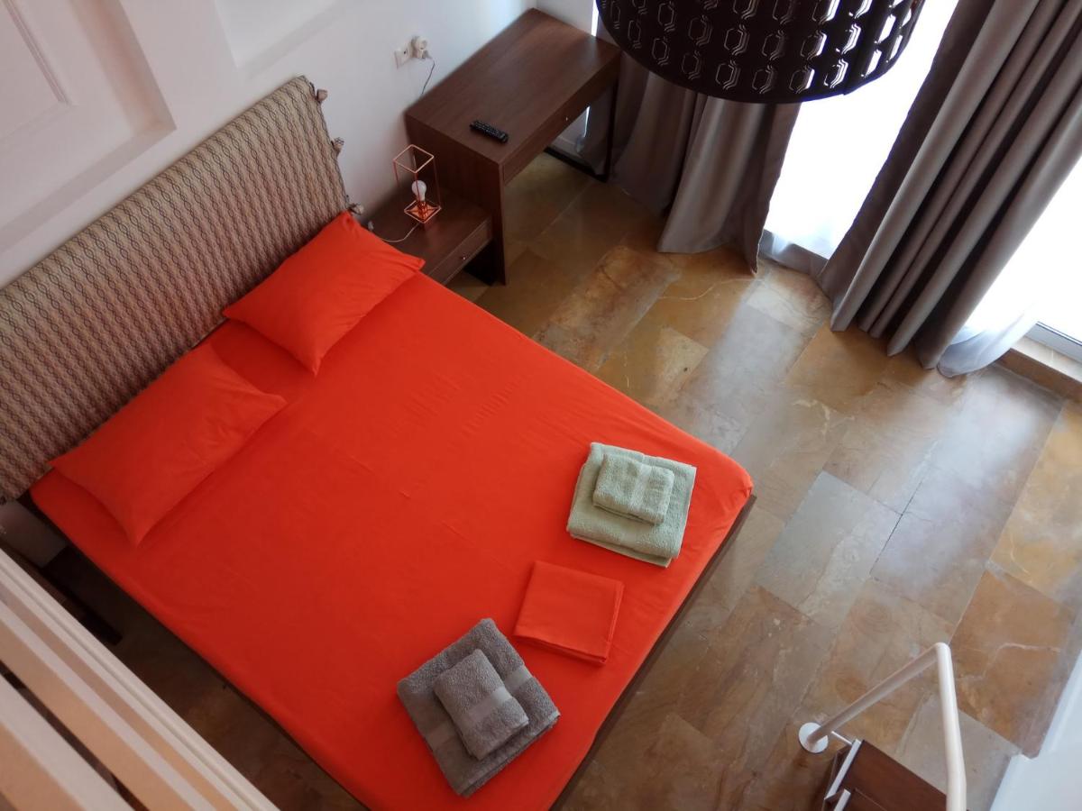 Apartment - Split Level