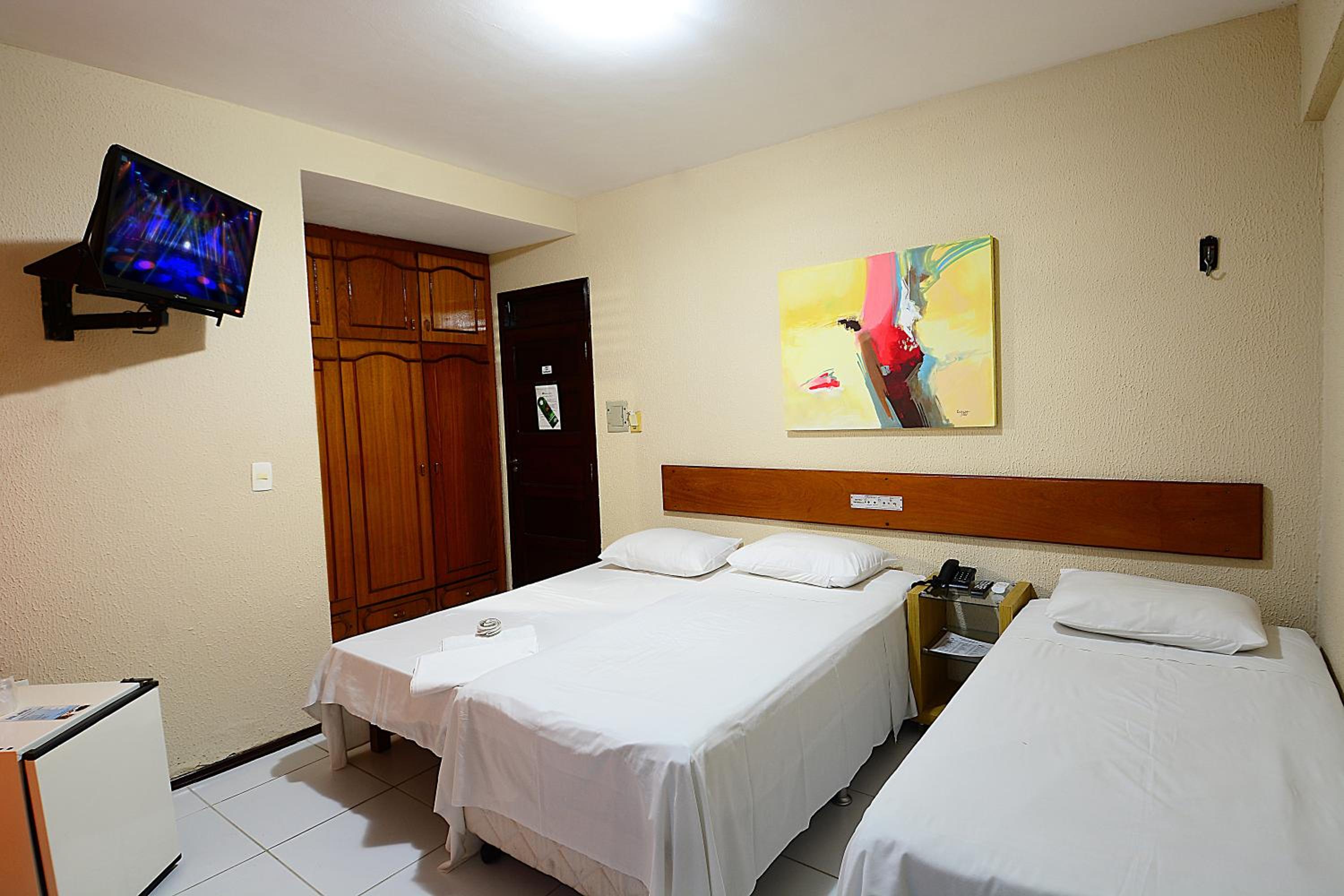 Deluxe Triple Room photo 2