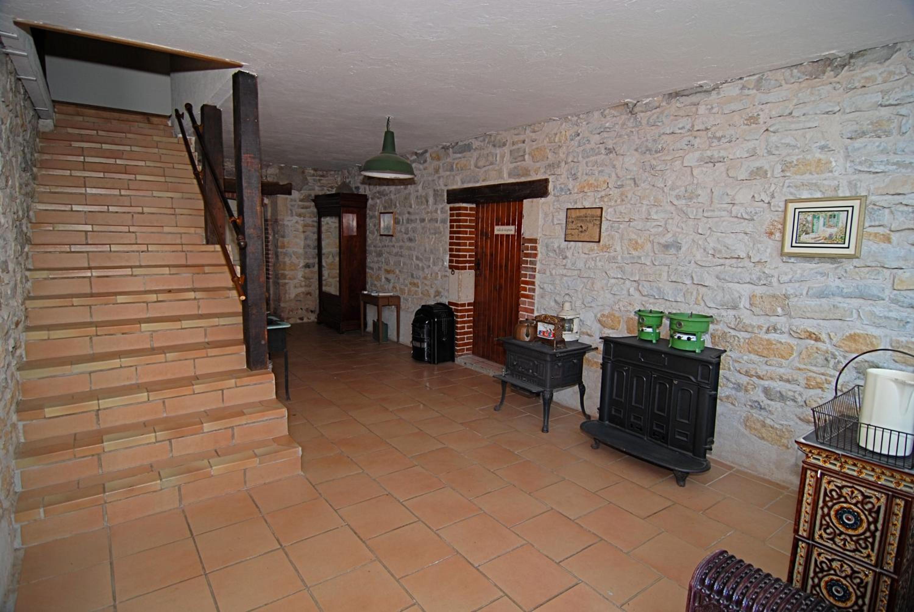 Standard Double Room - Photo 21