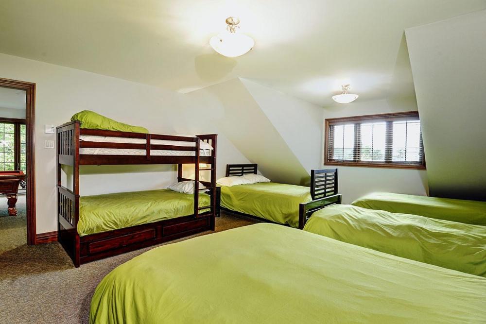 Four-Bedroom Chalet photo 1
