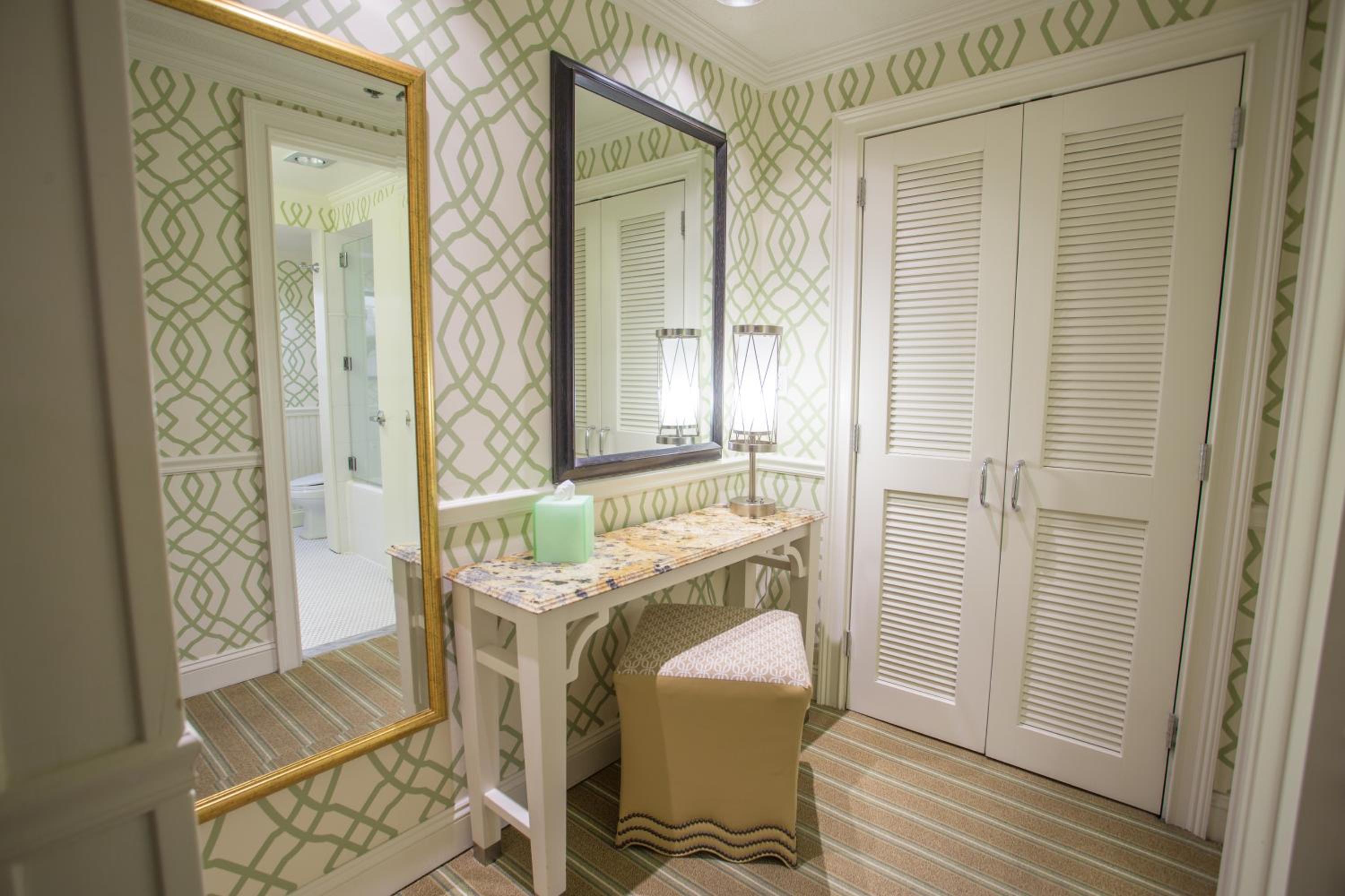 Deluxe King Room - Photo 3