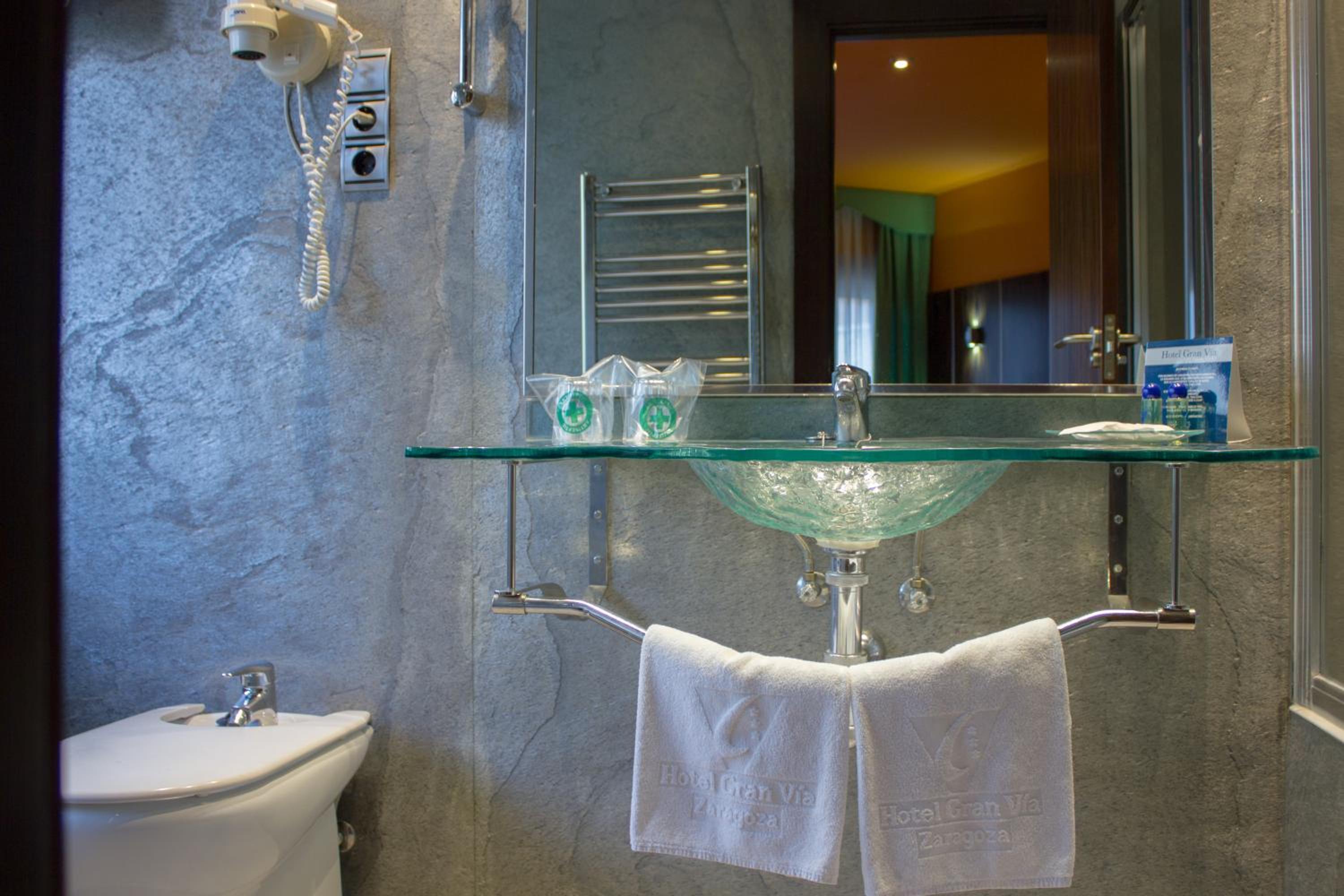 Double Room - Photo 4