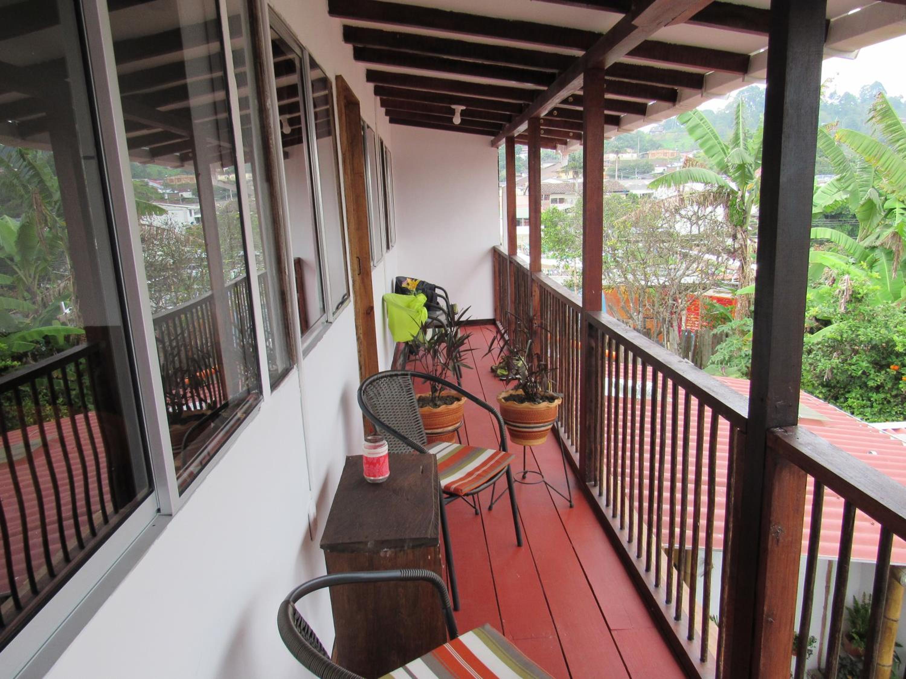 Private Double - Shared Bathroom - Balcony photo 2