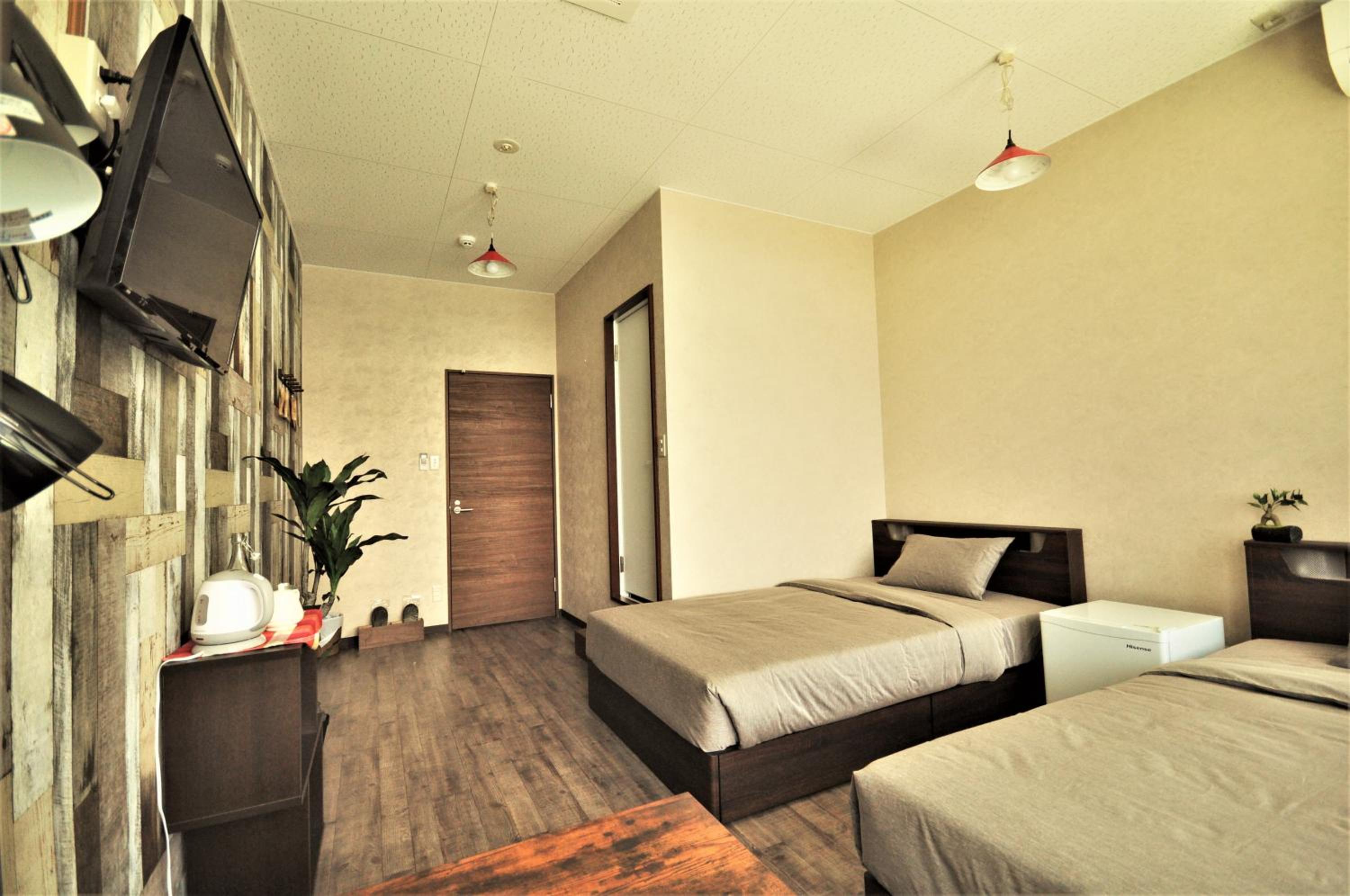 Deluxe Twin Room with Private Bathroom photo 1