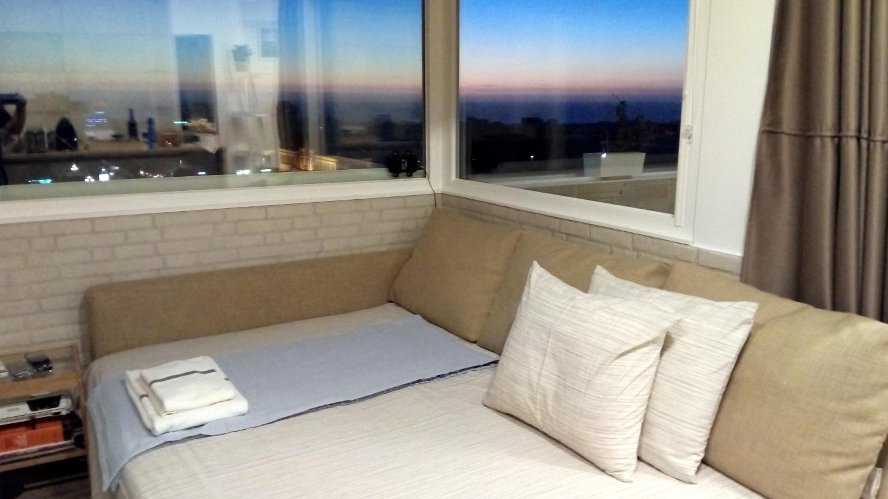 One-Bedroom Apartment with Sea View and Terrace - Photo 35