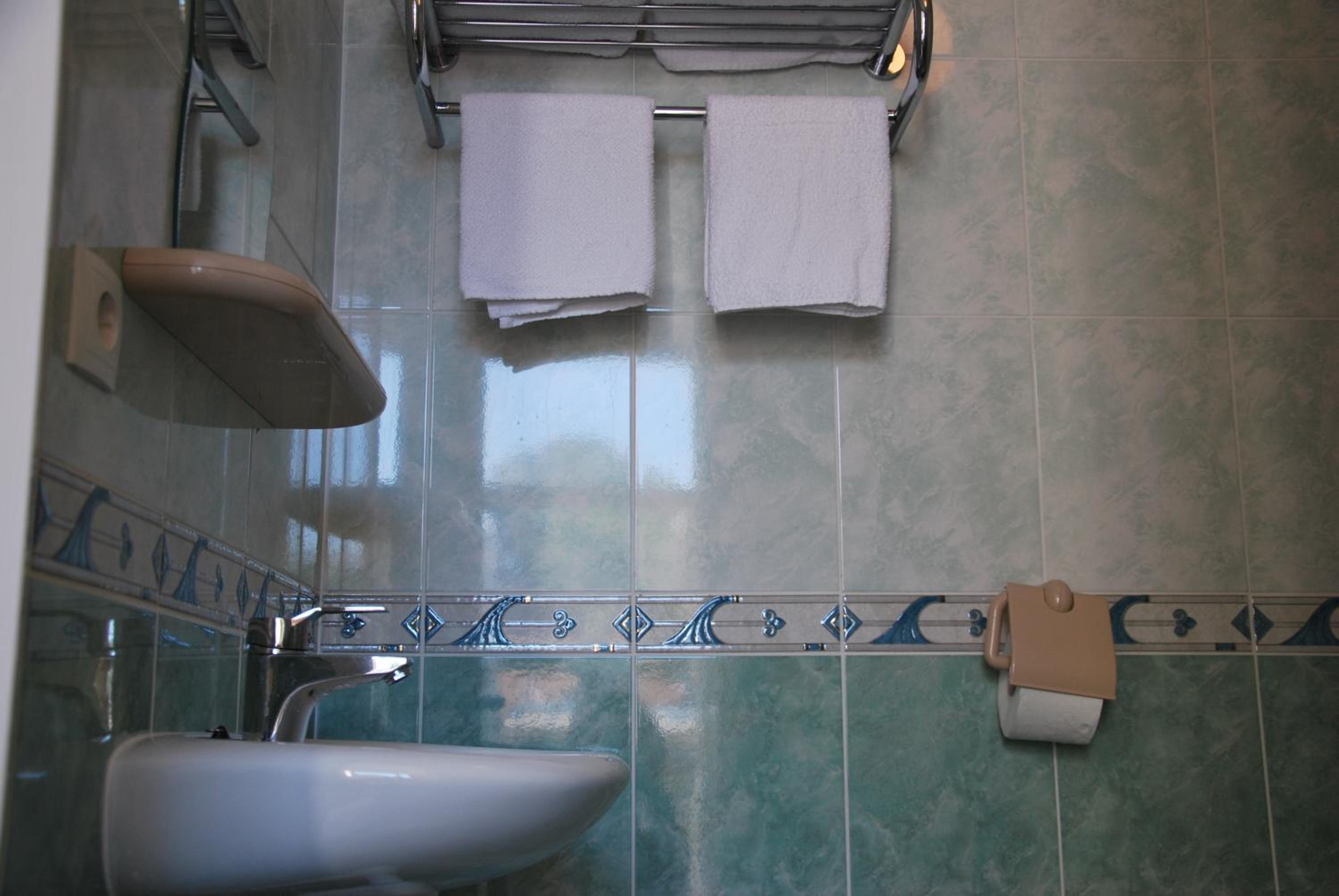 Triple Room with Private Bathroom photo 3