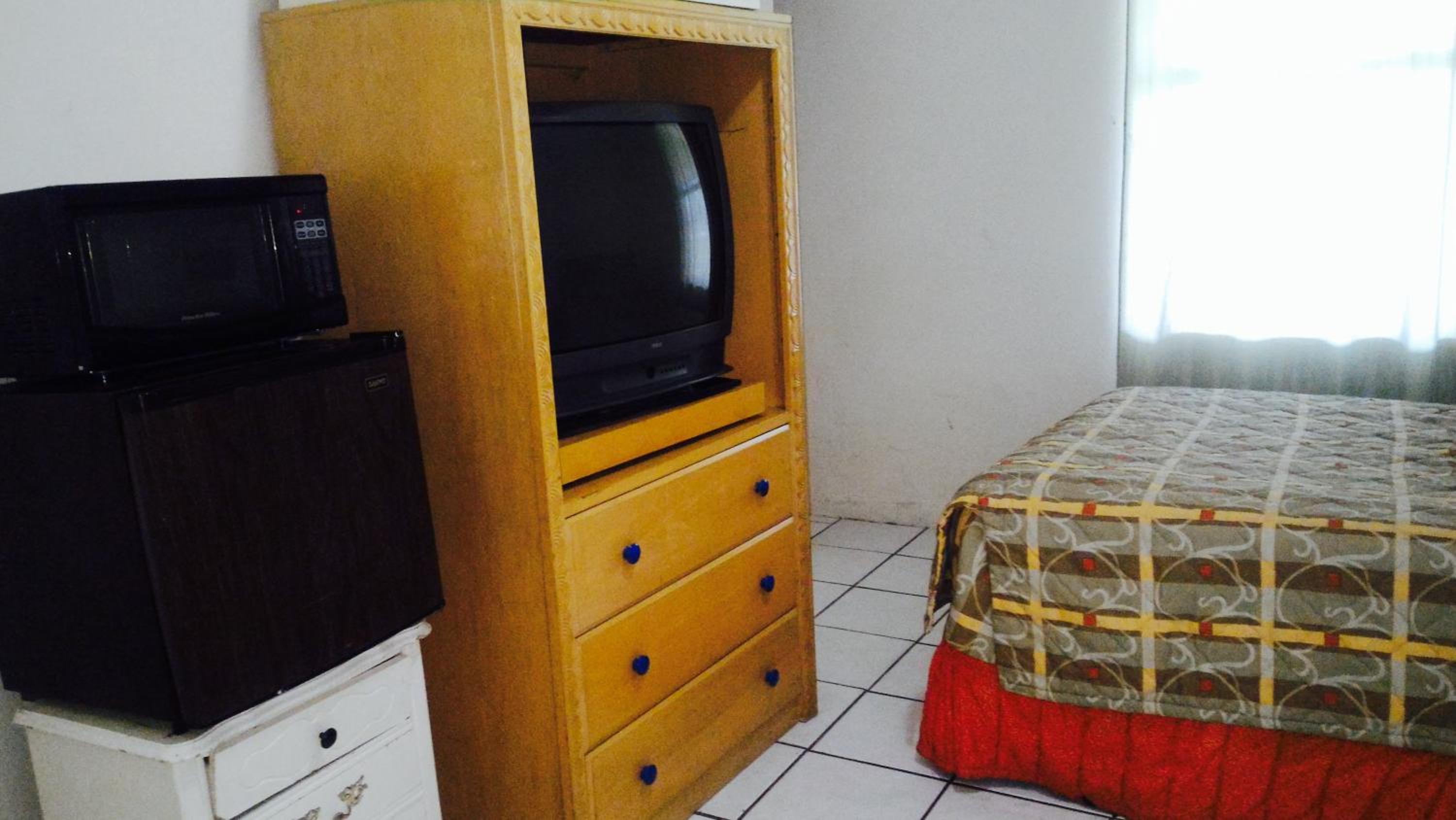 Budget Double Room - Photo 2