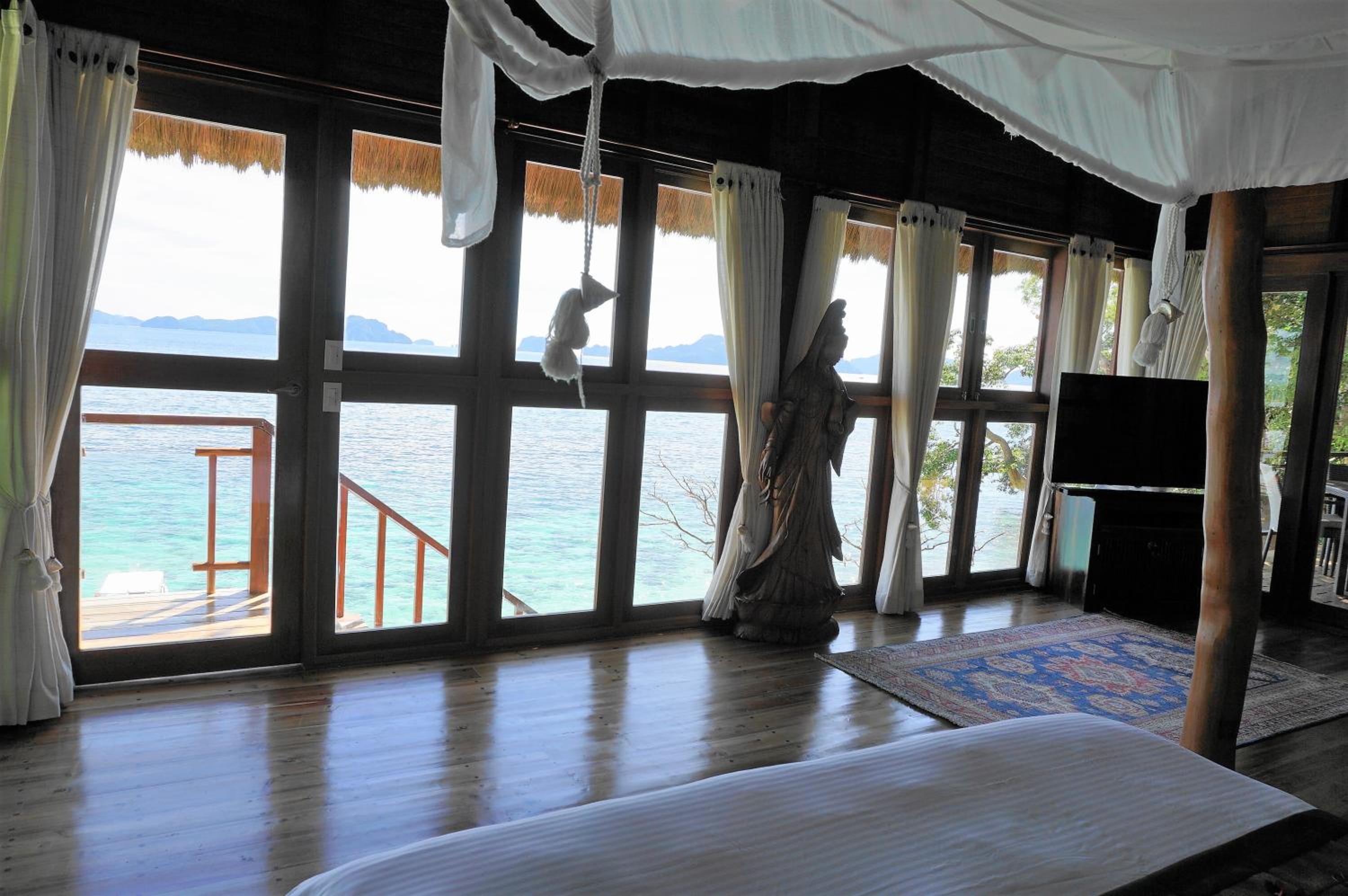 Beach Villa with Sea View photo 3