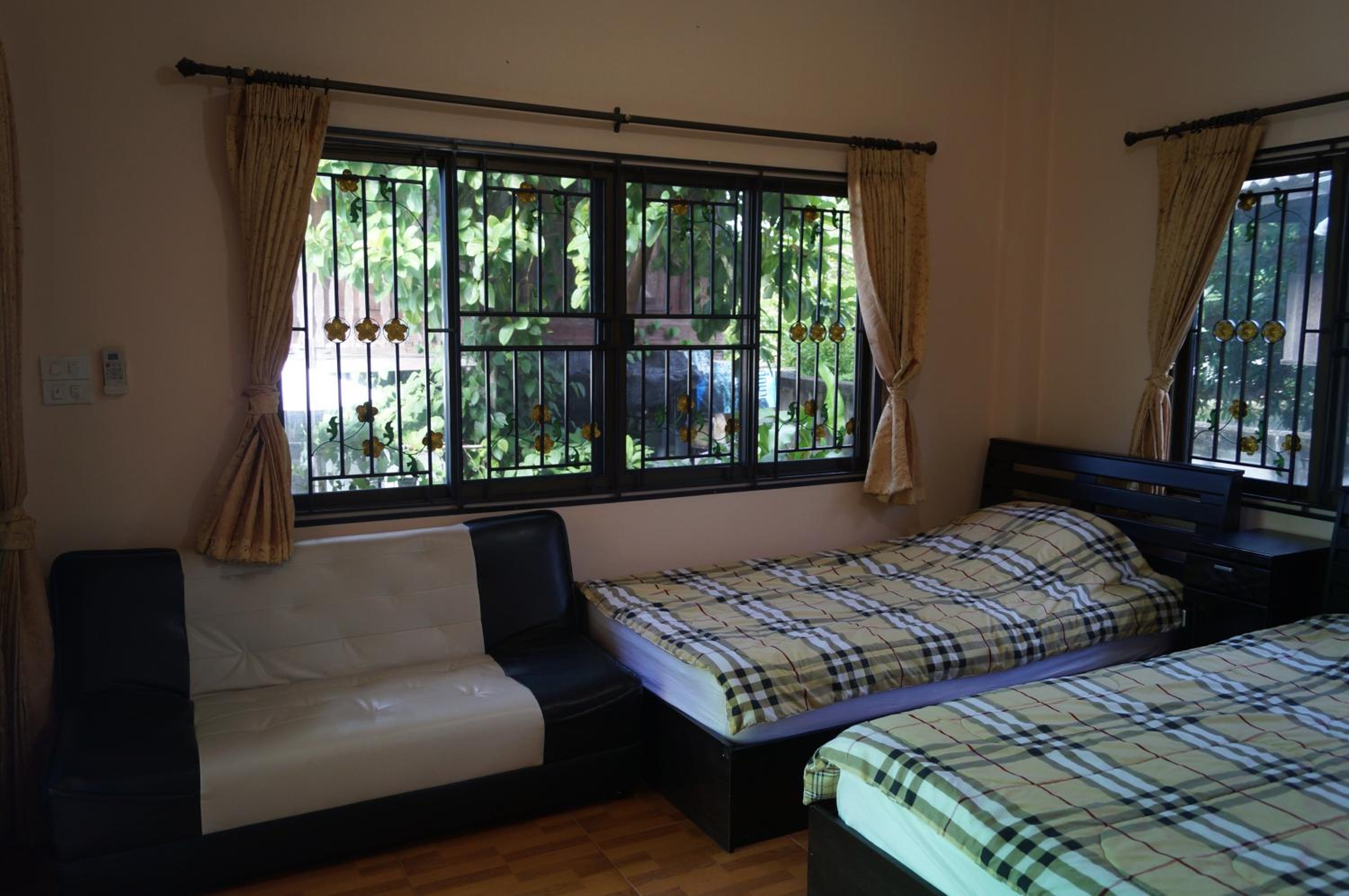 Deluxe Twin Room - Photo 3