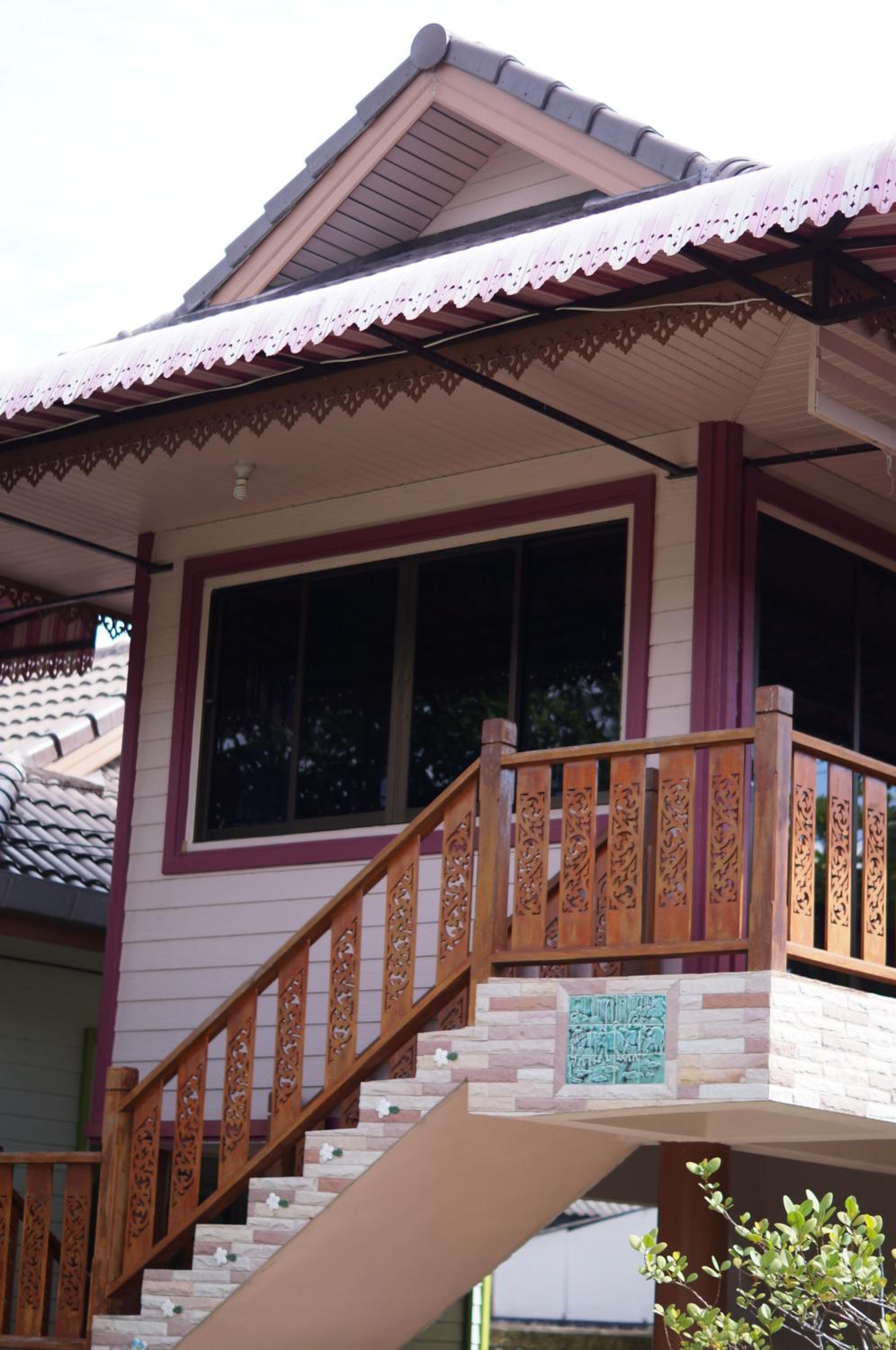 Family Room with Balcony - Photo 5