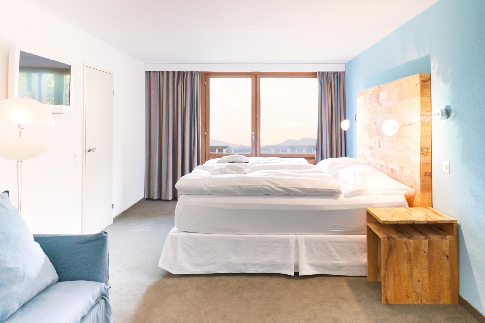 Deluxe Double Room with Balcony photo 2