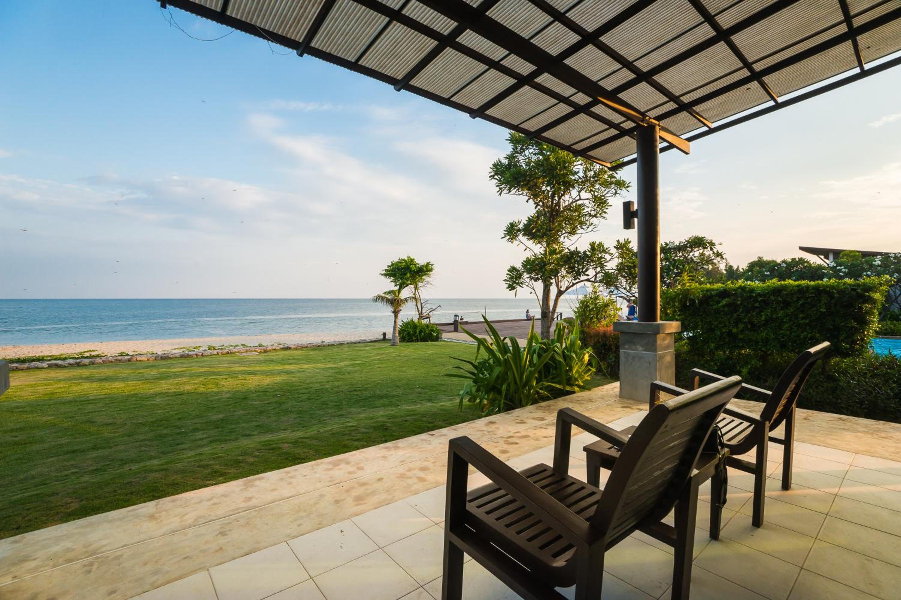 Villa - Beach Front photo 2