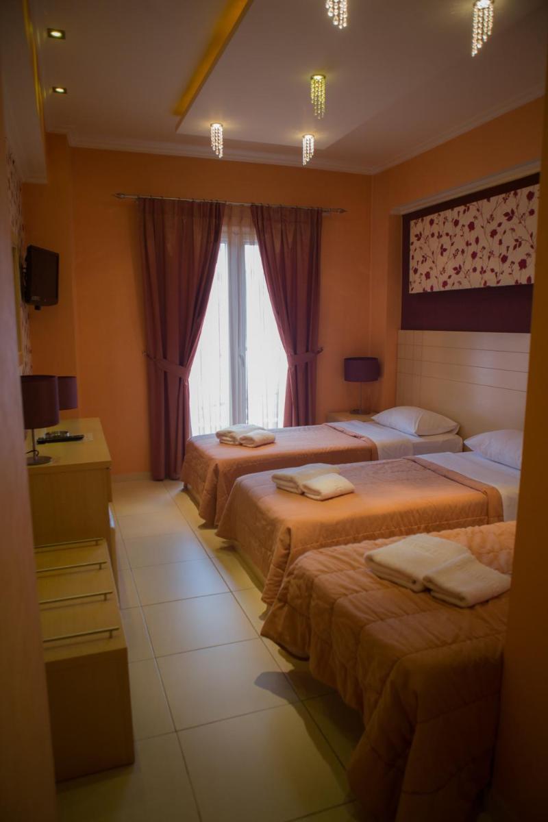 Basic Triple Room photo 3