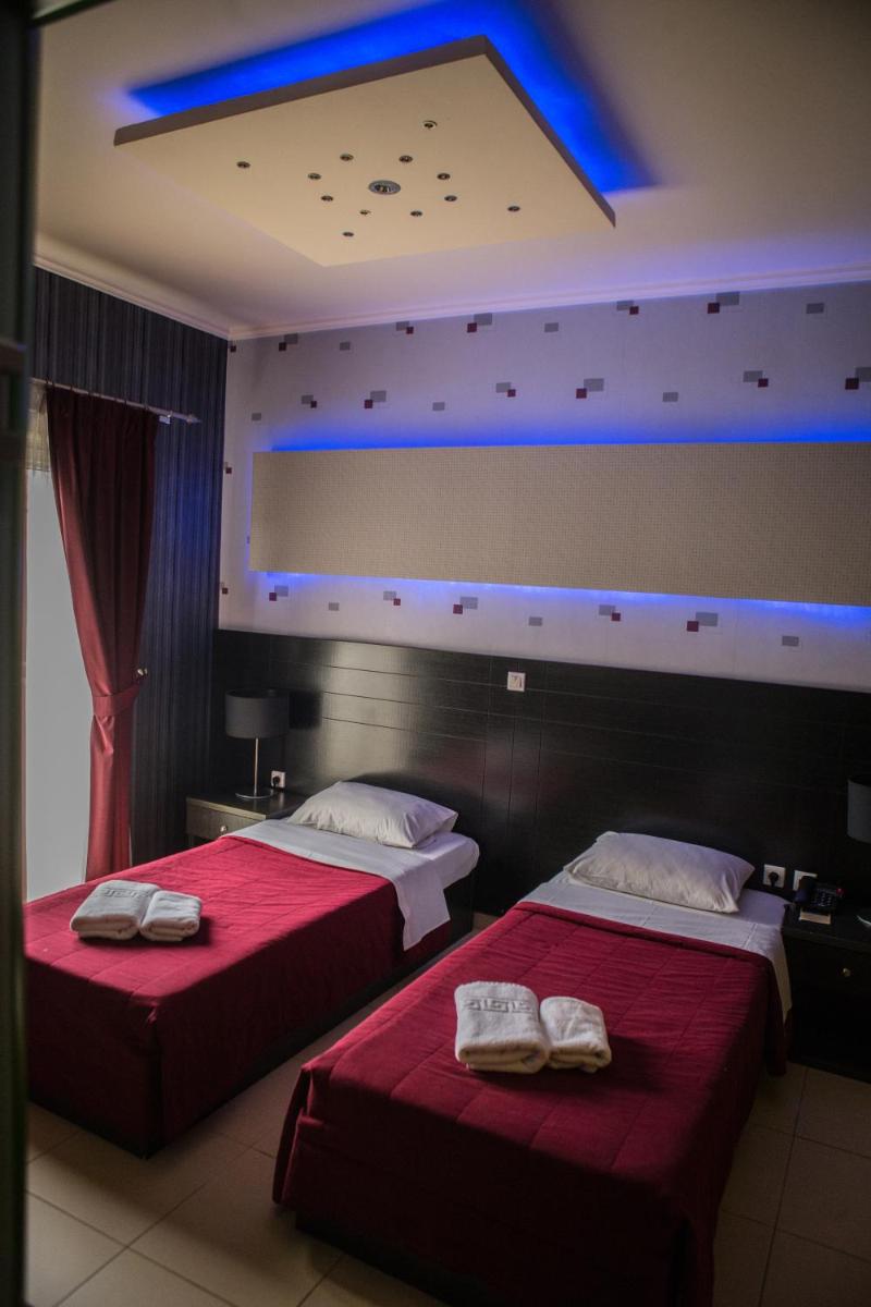 Budget Twin Room photo 2