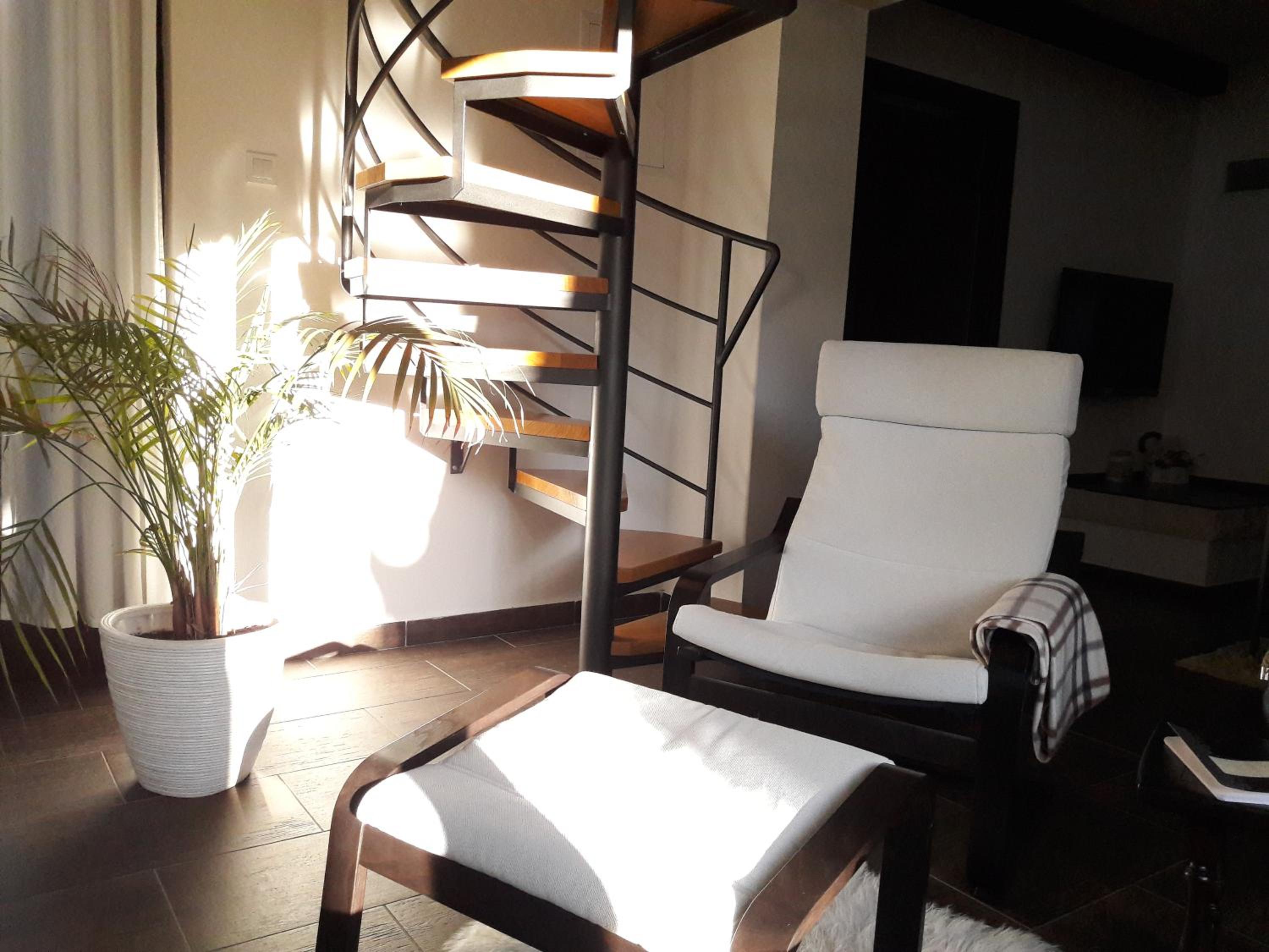 Apartment with Lake View - Photo 5