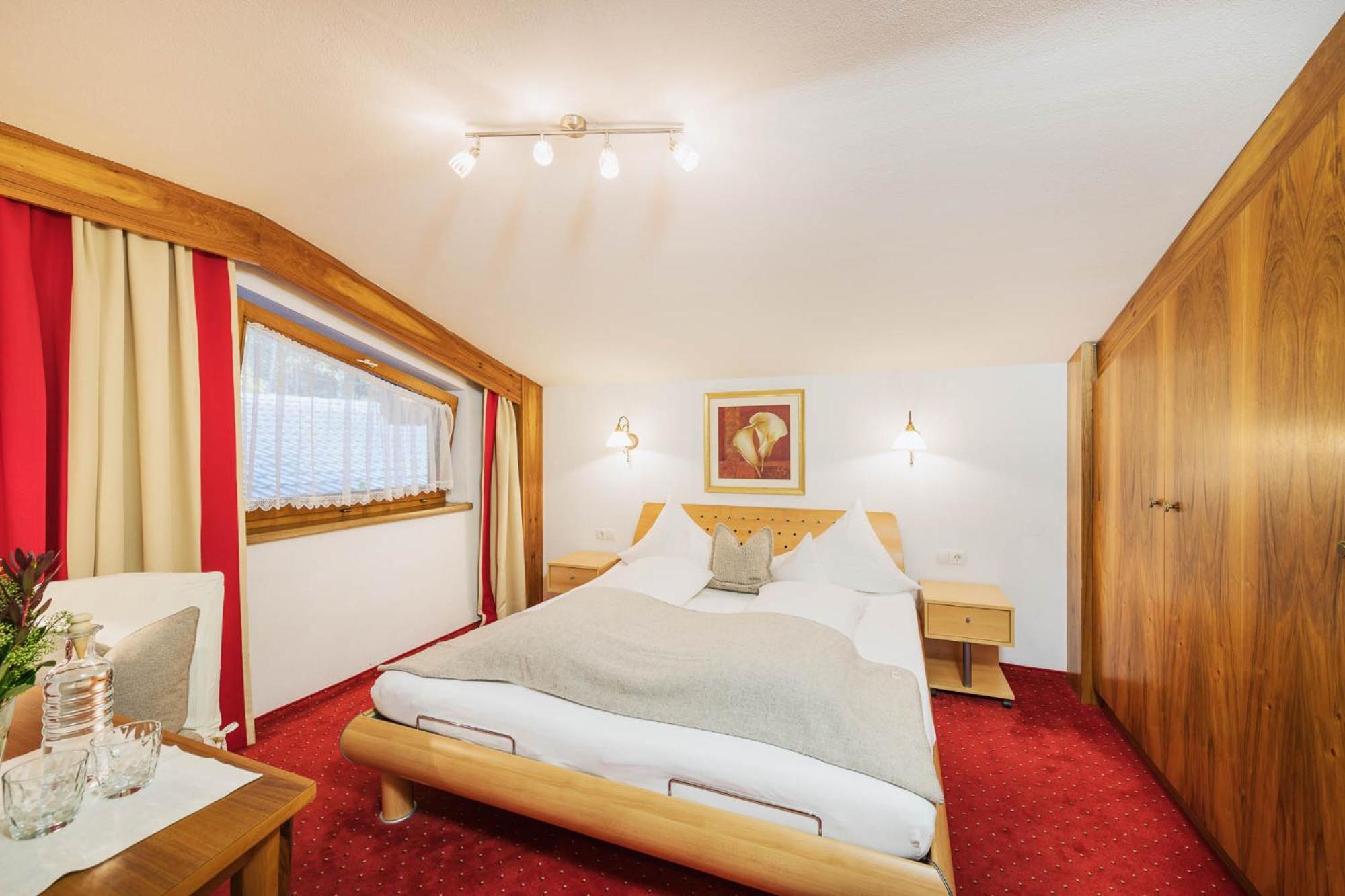 Mansard Room with Balcony photo 2