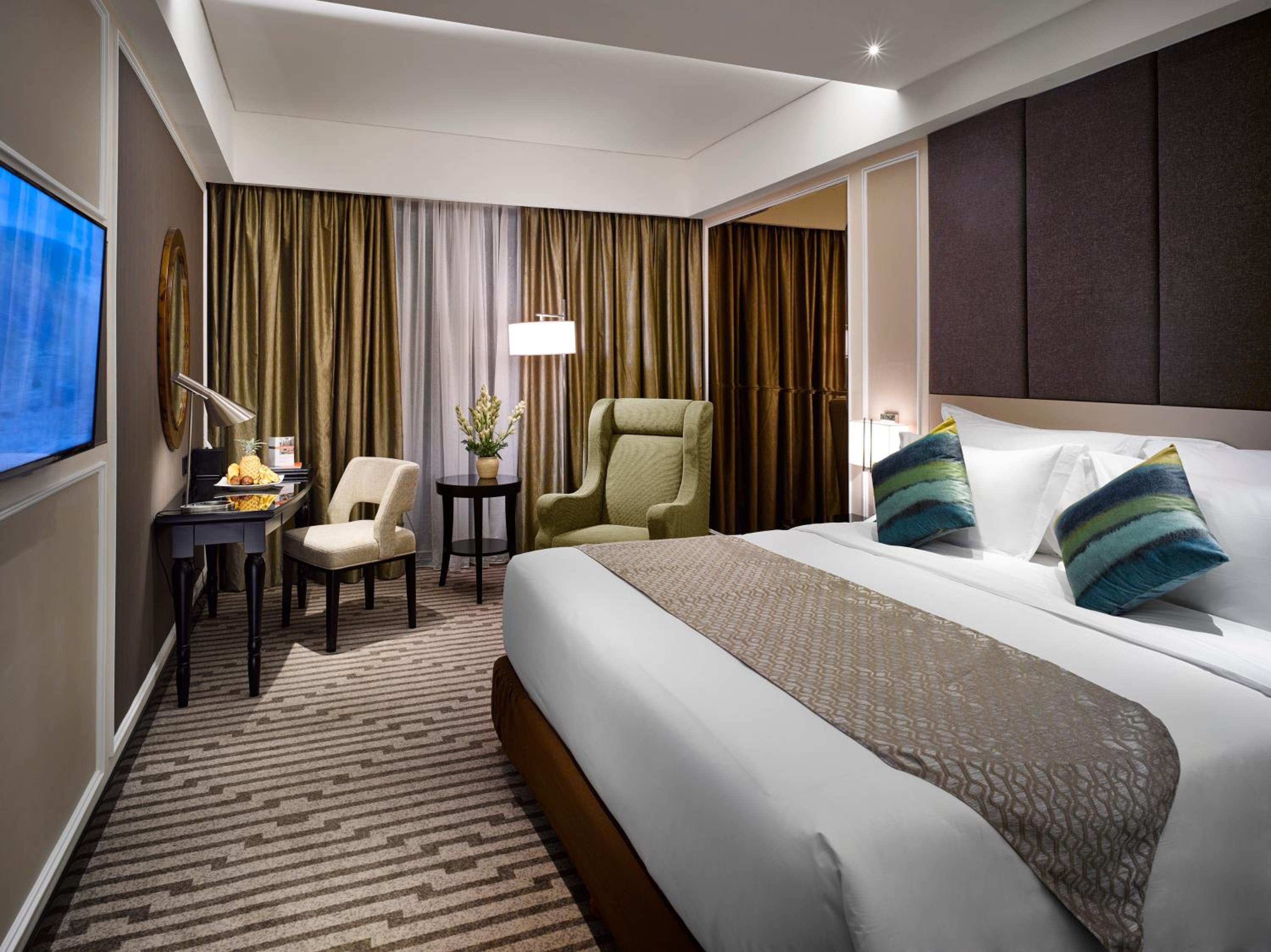 Deluxe Queen Room photo 2
