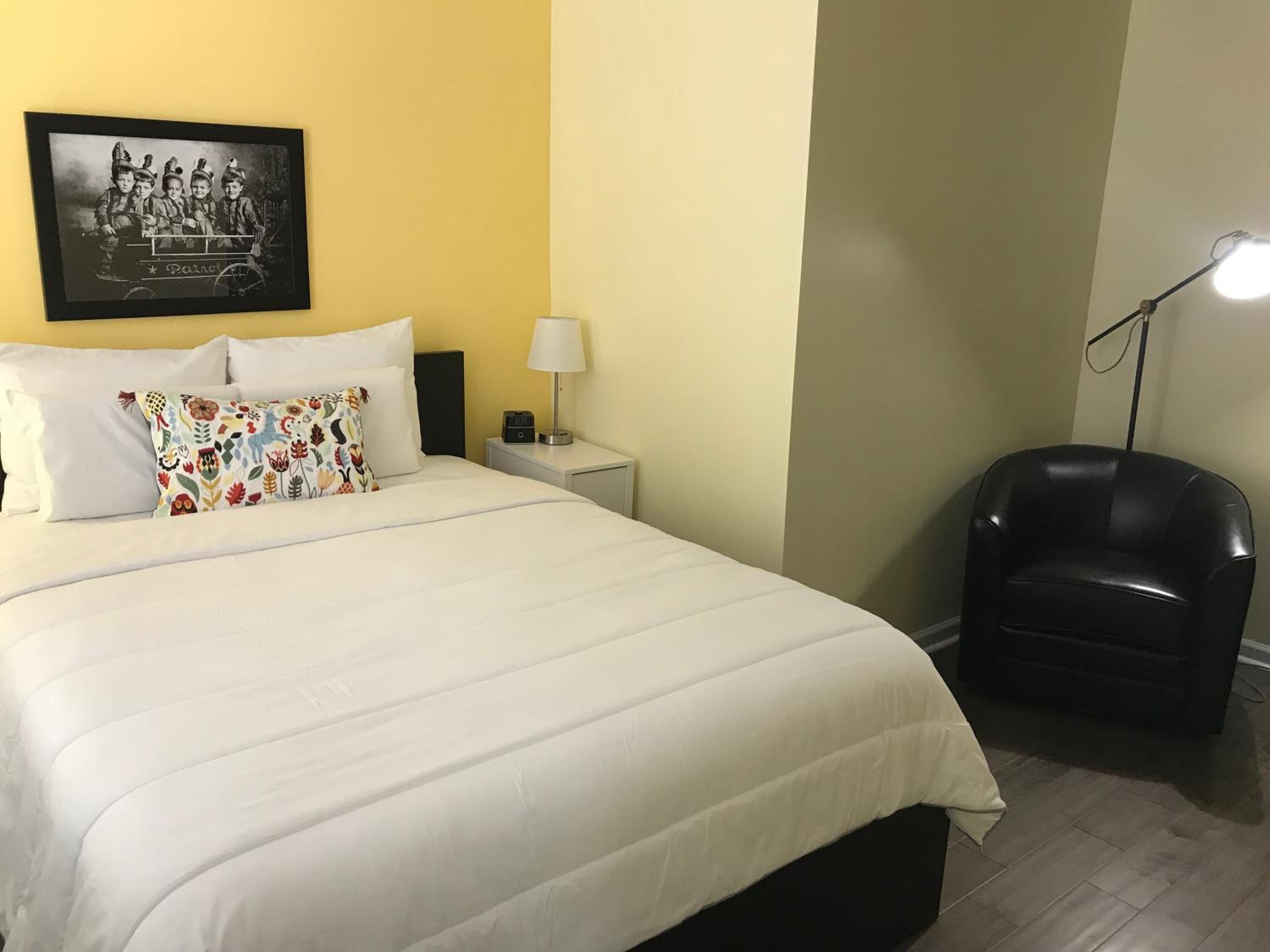 Queen Room photo 3