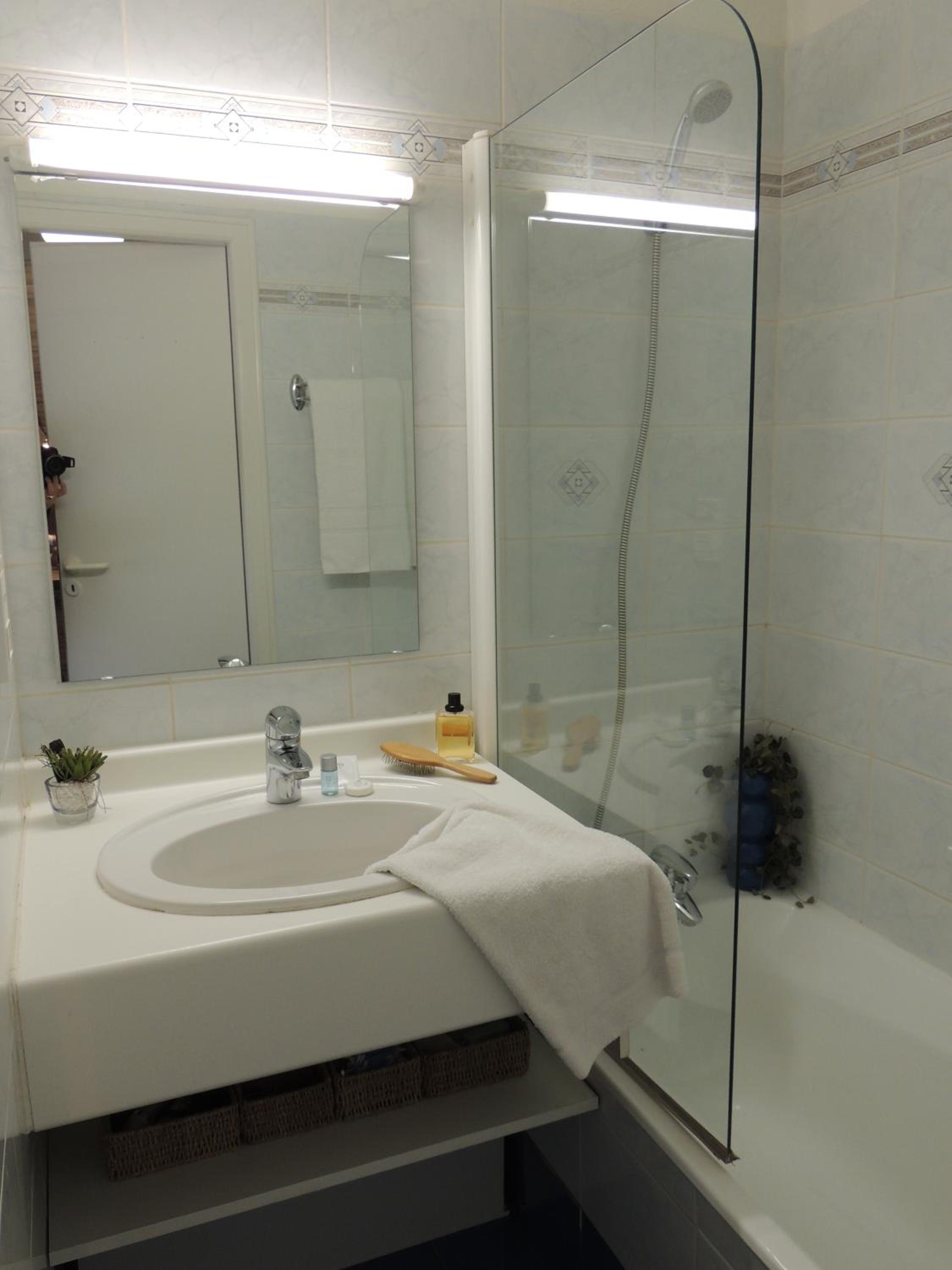 Double Room - Photo 5